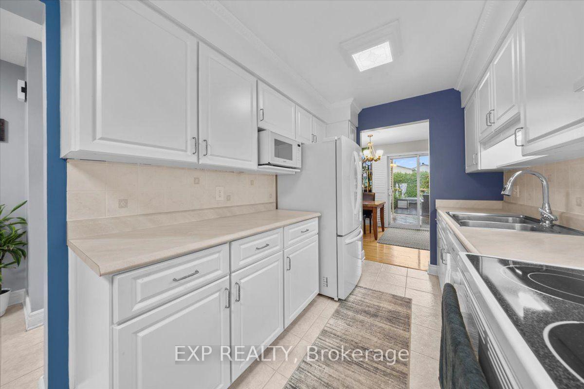 Photo 8 of 1044 Arrowhead Place, Ottawa, Convent Glen — HOMEH