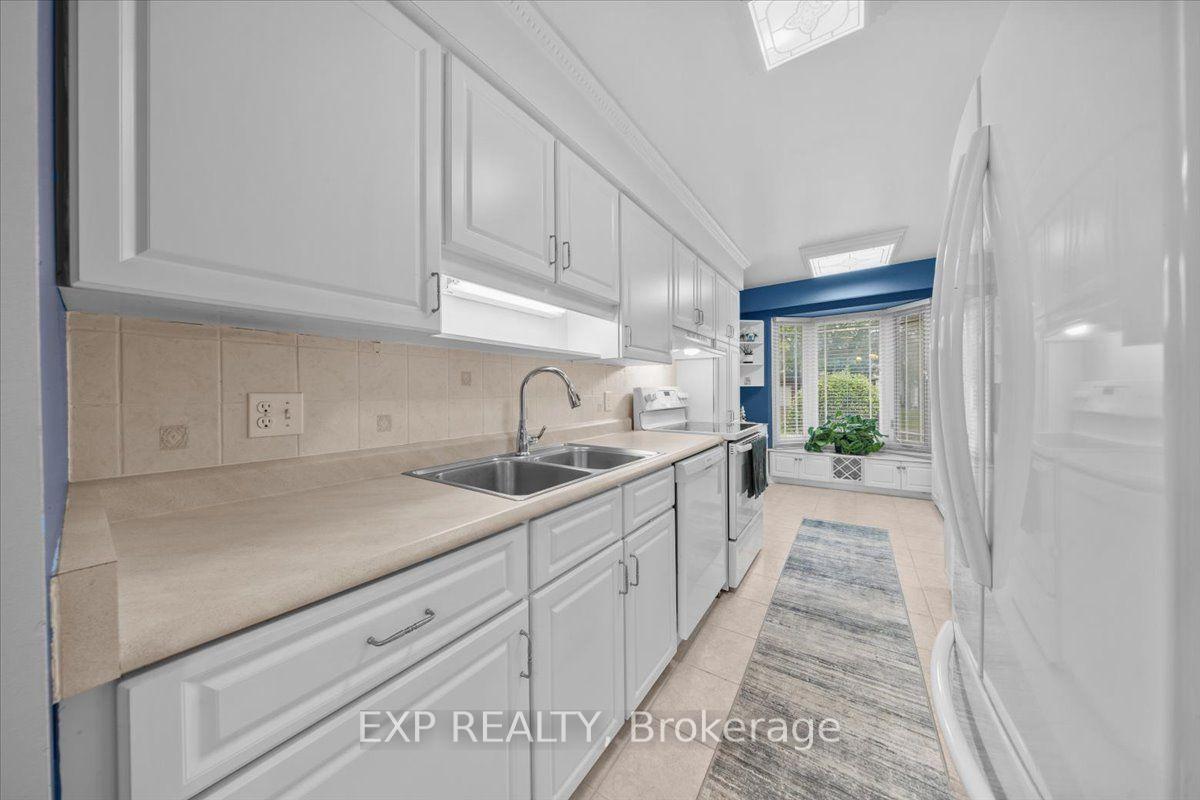 Photo 11 of 1044 Arrowhead Place, Ottawa, Convent Glen — HOMEH