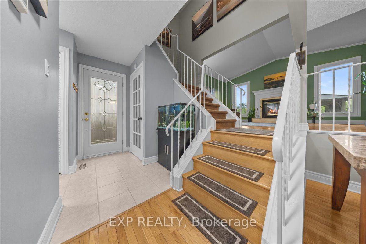 Photo 13 of 1044 Arrowhead Place, Ottawa, Convent Glen — HOMEH