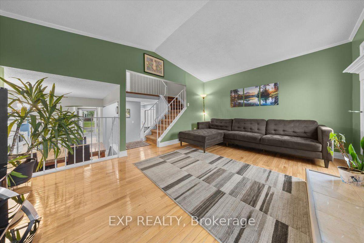 Photo 16 of 1044 Arrowhead Place, Ottawa, Convent Glen — HOMEH