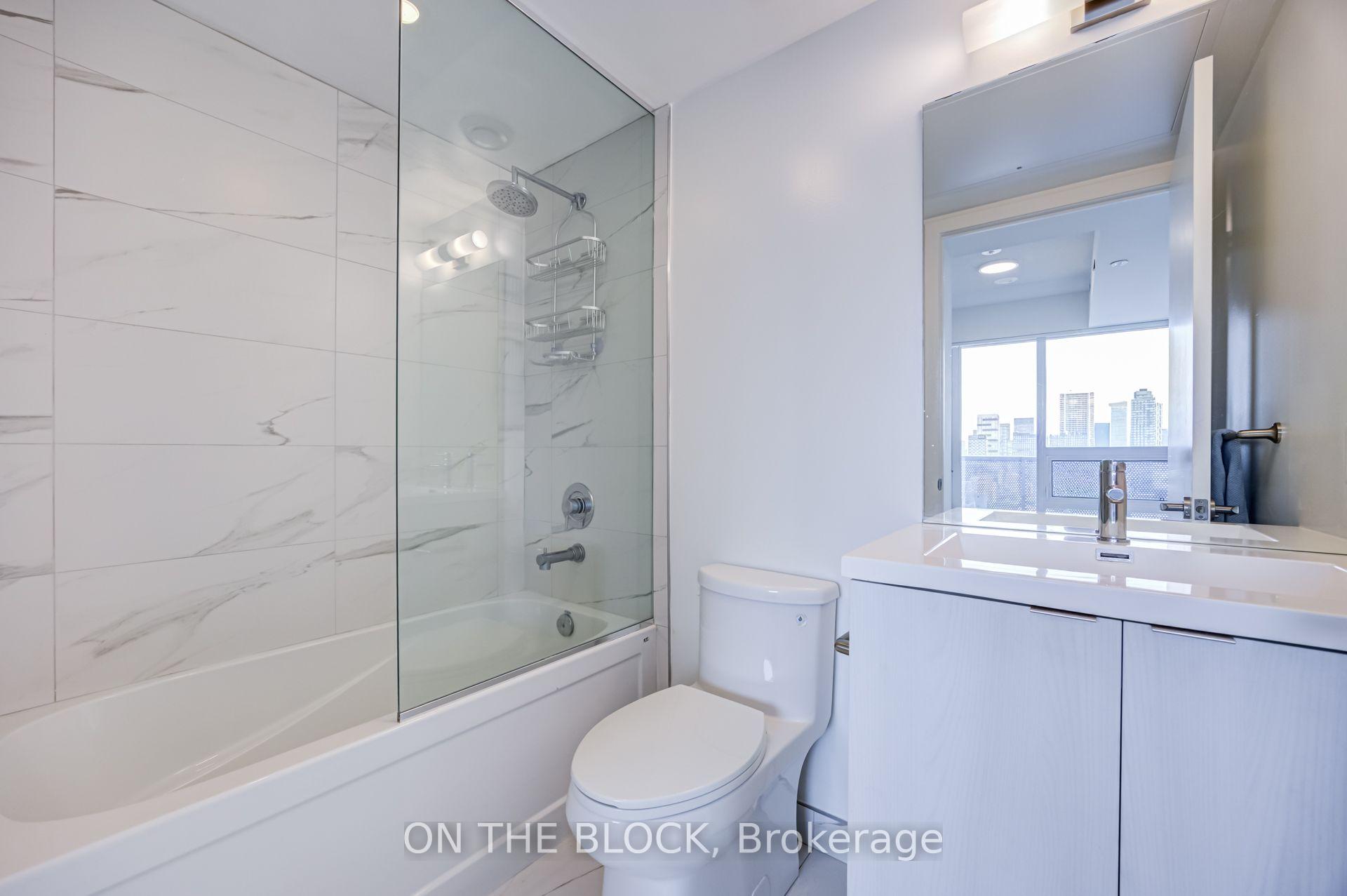 Photo 12 of Unit 2801, 138 Downes Street, Toronto, Waterfront Communities — HOMEH