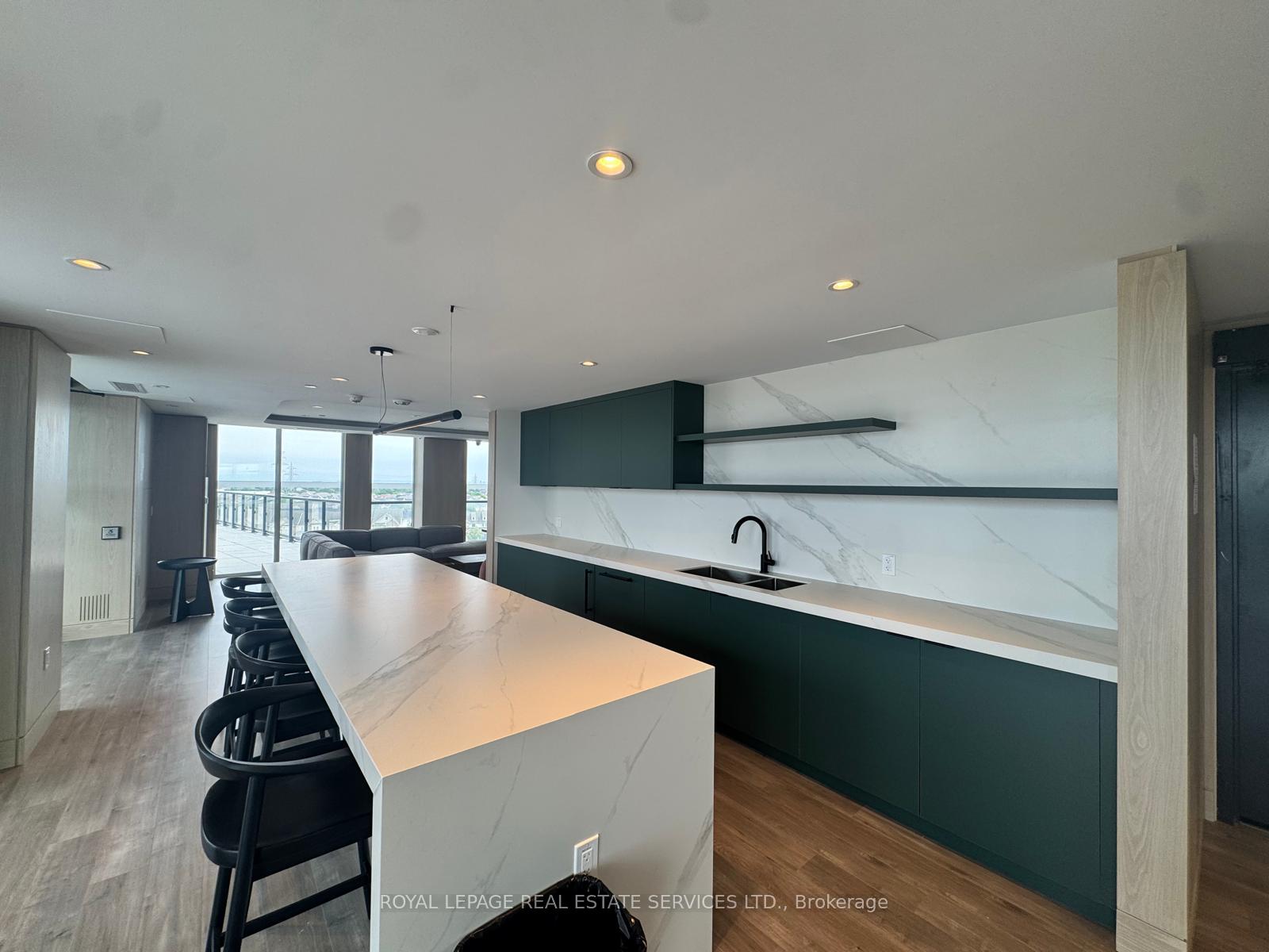 Photo 14 of Unit 1502, 4878 Powers Common Boulevard, Burlington, Alton — HOMEH