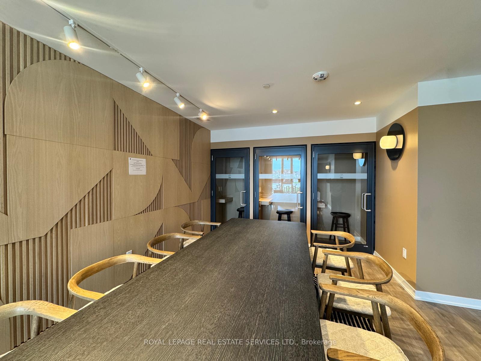 Photo 15 of Unit 1502, 4878 Powers Common Boulevard, Burlington, Alton — HOMEH