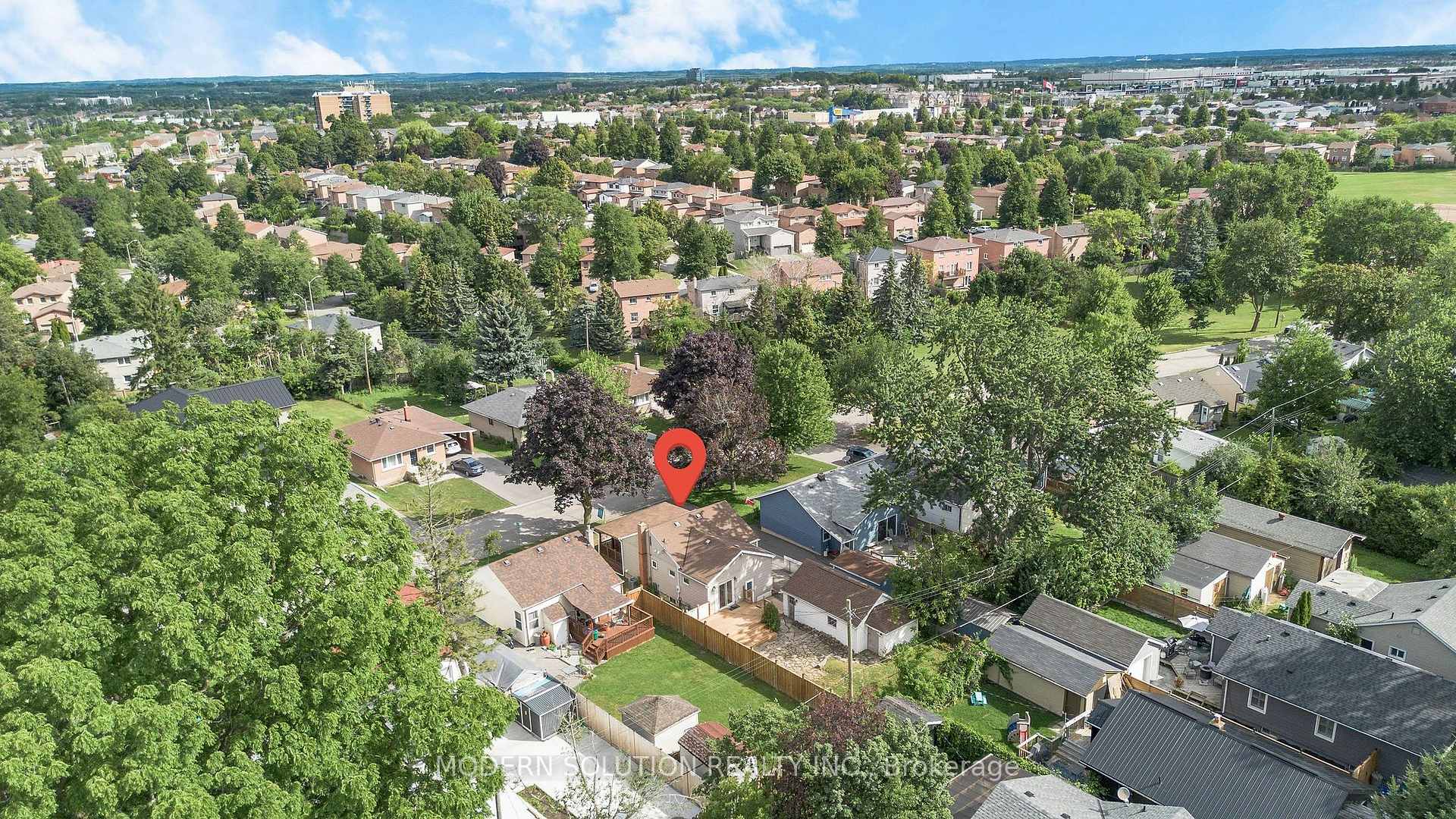Photo 5 of 31 Elm Street, Ajax, Central — HOMEH