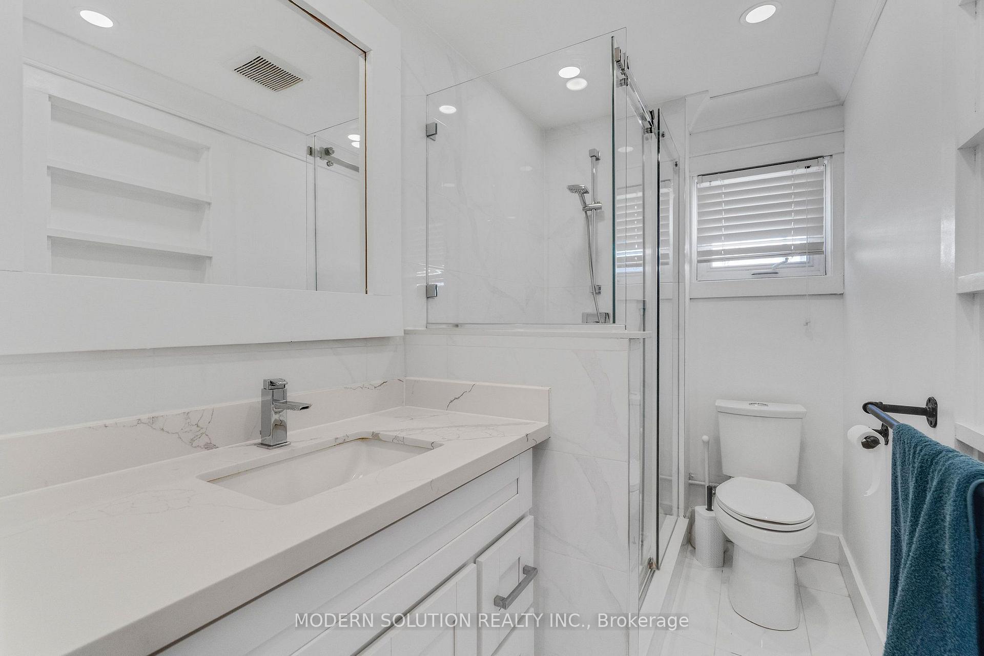 Photo 21 of 31 Elm Street, Ajax, Central — HOMEH