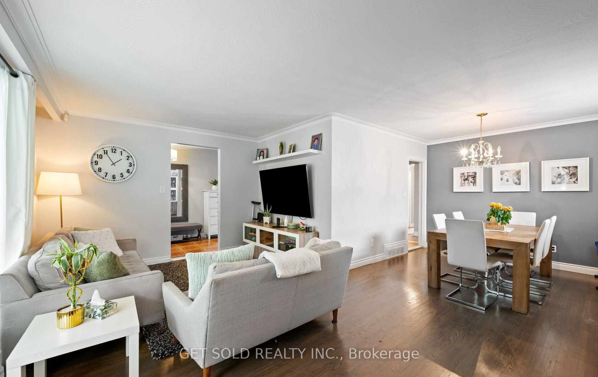 Photo 1 of 44 Mancroft Crescent, Etobicoke, West Humber-Clairville — HOMEH