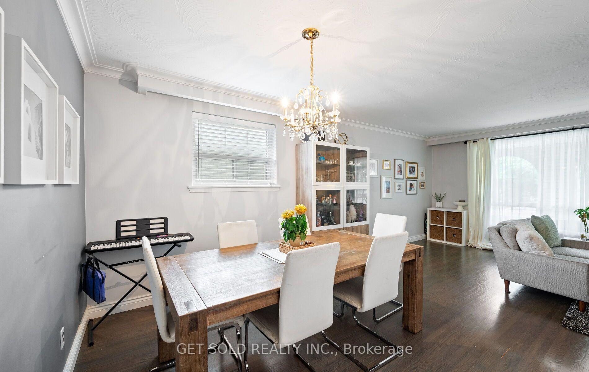 Photo 8 of 44 Mancroft Crescent, Etobicoke, West Humber-Clairville — HOMEH