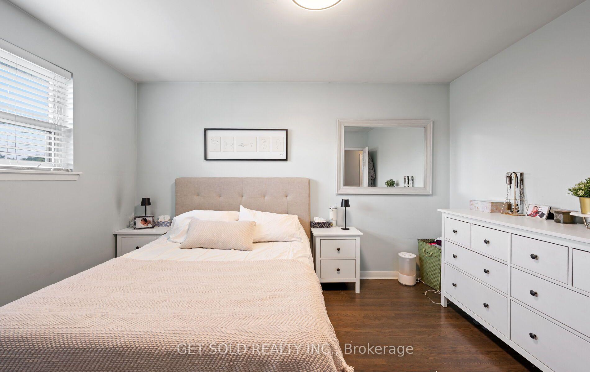 Photo 43 of 44 Mancroft Crescent, Etobicoke, West Humber-Clairville — HOMEH