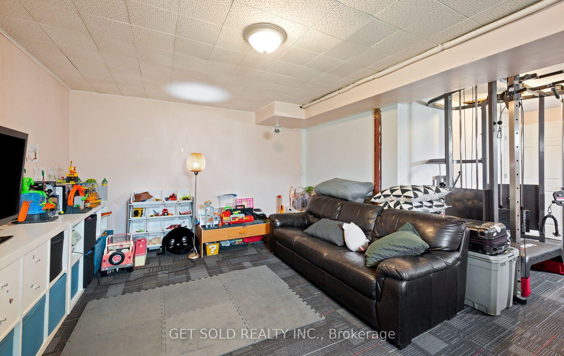 Photo 49 of 44 Mancroft Crescent, Etobicoke, West Humber-Clairville — HOMEH
