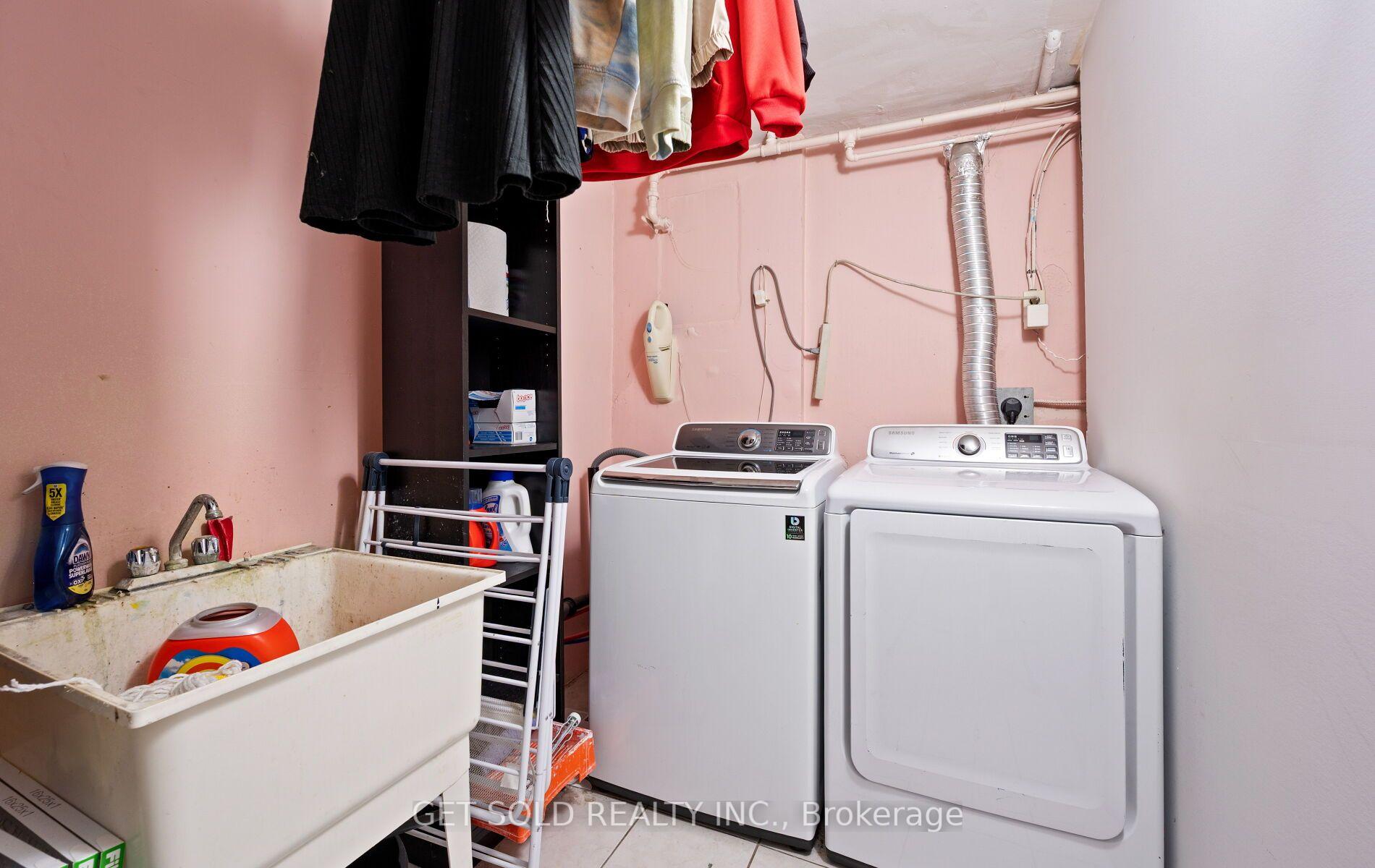 Photo 21 of 44 Mancroft Crescent, Etobicoke, West Humber-Clairville — HOMEH