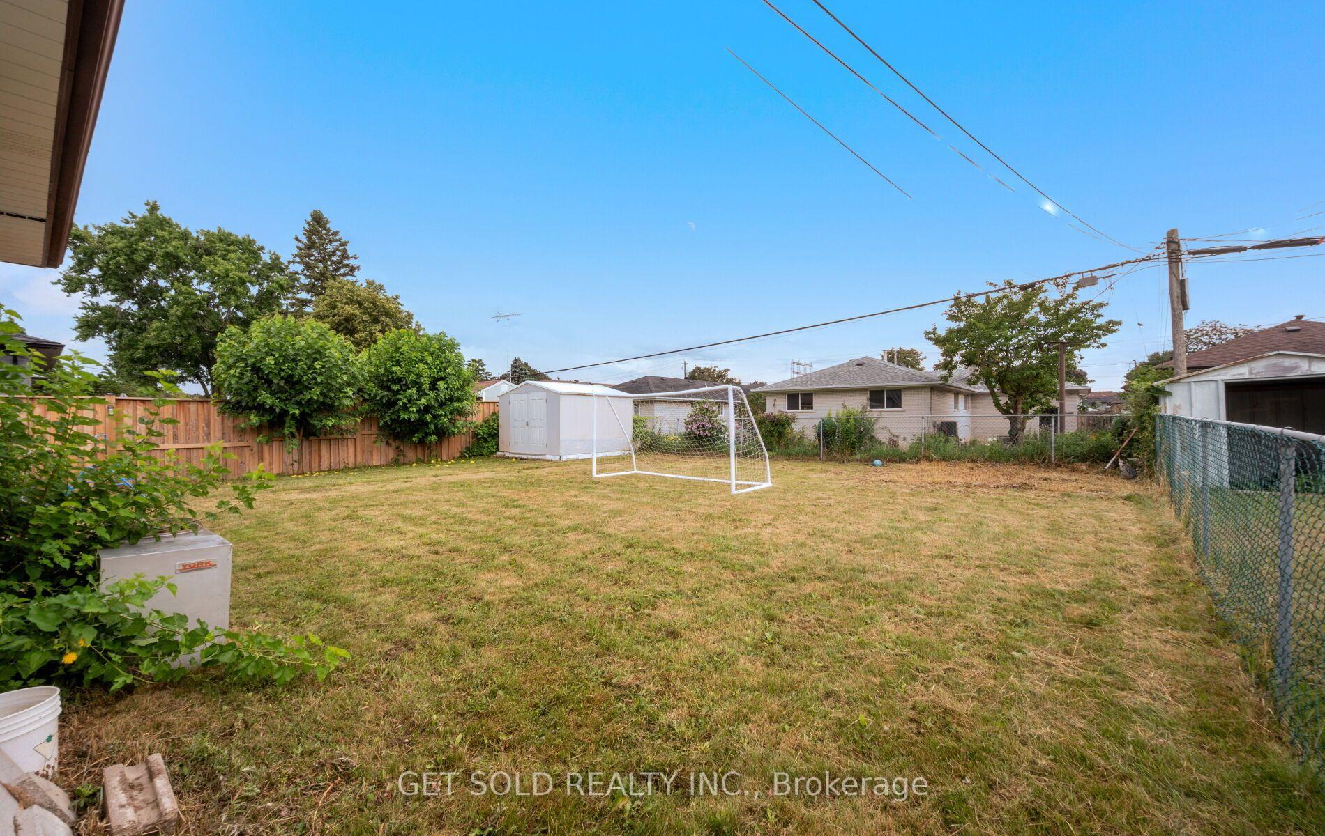 Photo 26 of 44 Mancroft Crescent, Etobicoke, West Humber-Clairville — HOMEH