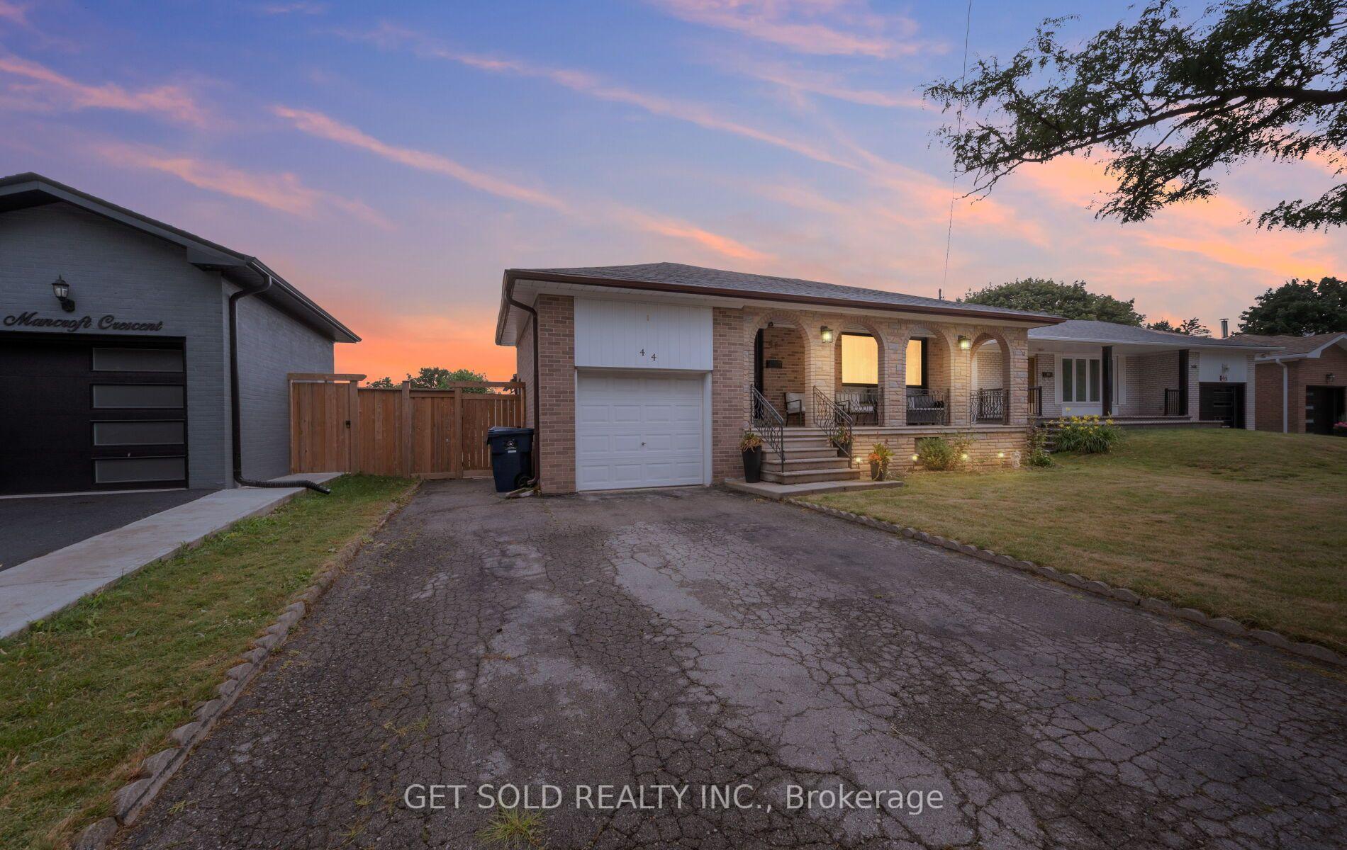 Photo 30 of 44 Mancroft Crescent, Etobicoke, West Humber-Clairville — HOMEH