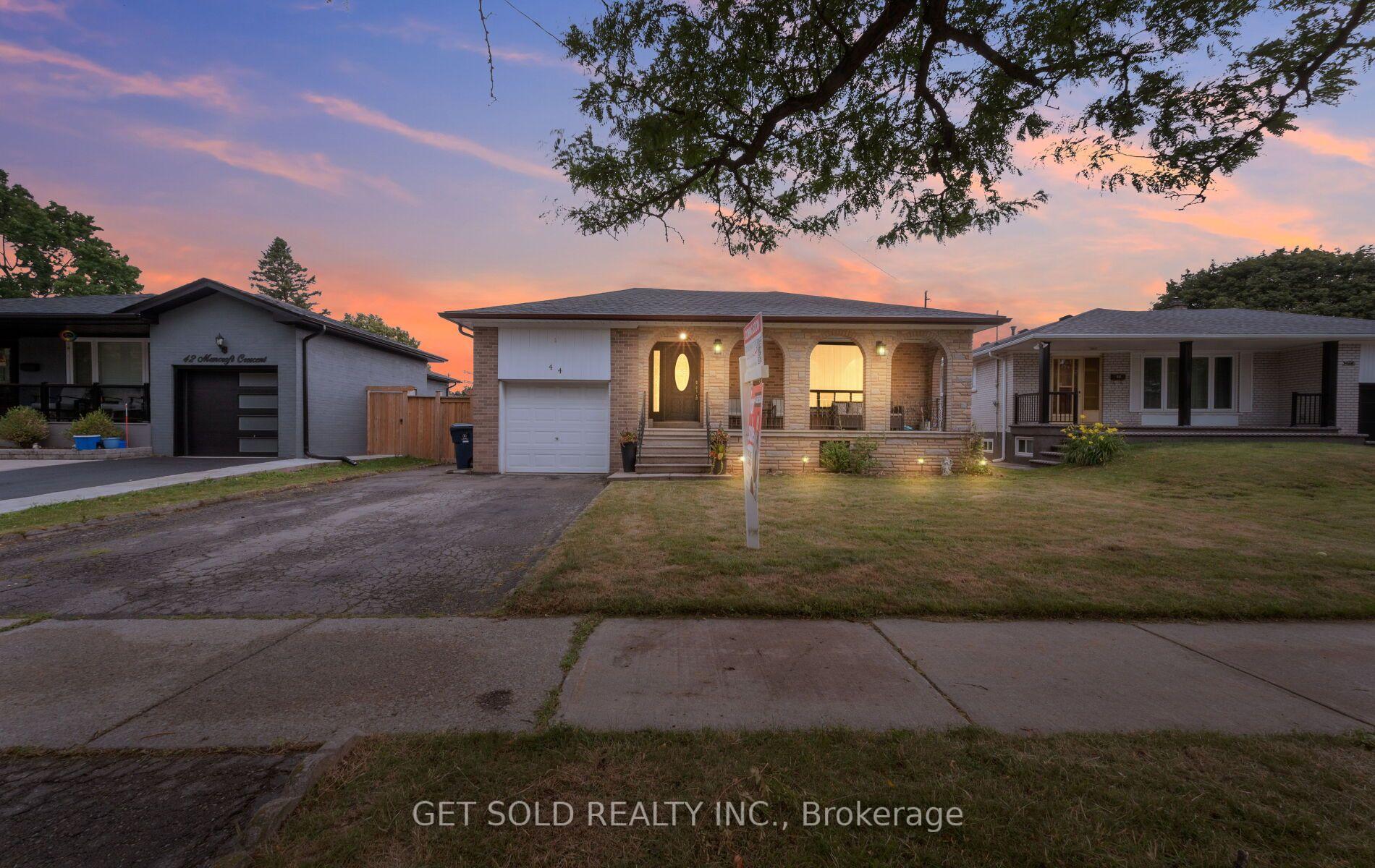 Photo 31 of 44 Mancroft Crescent, Etobicoke, West Humber-Clairville — HOMEH