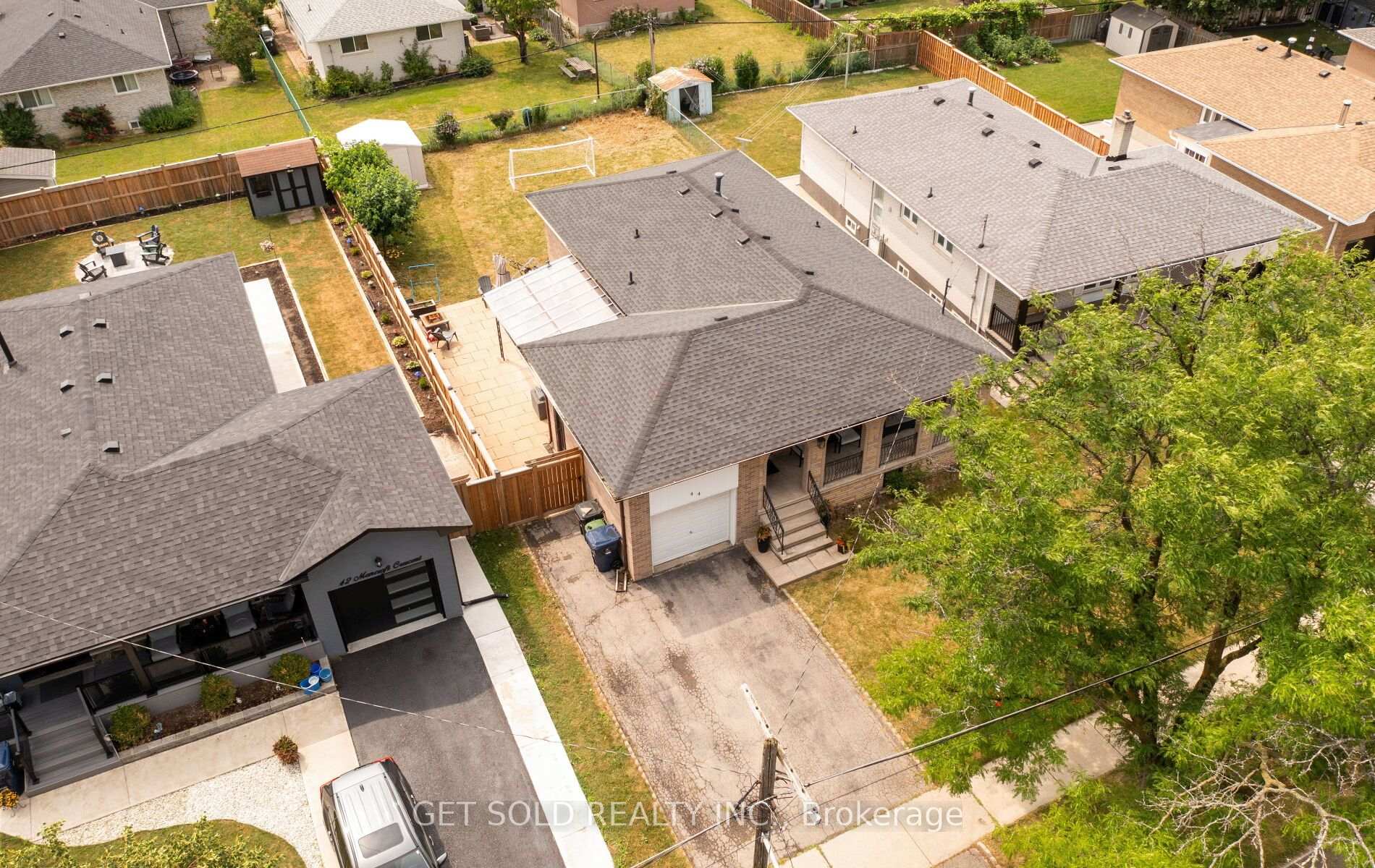 Photo 33 of 44 Mancroft Crescent, Etobicoke, West Humber-Clairville — HOMEH