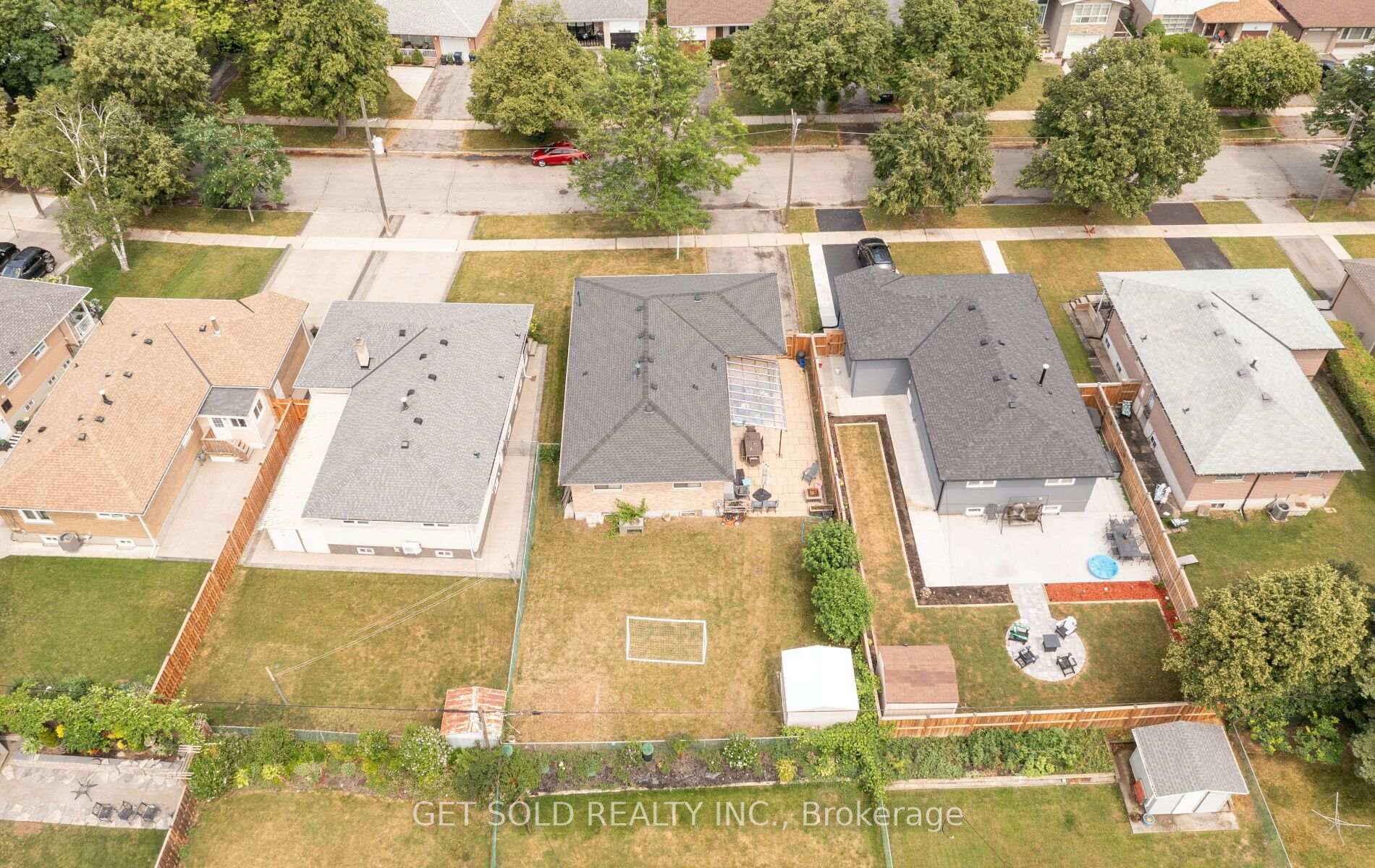 Photo 36 of 44 Mancroft Crescent, Etobicoke, West Humber-Clairville — HOMEH