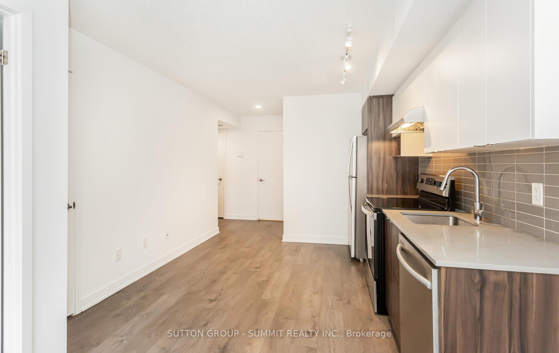 Photo 5 of Unit 207, 1137 Cooke Boulevard, Burlington, LaSalle — HOMEH