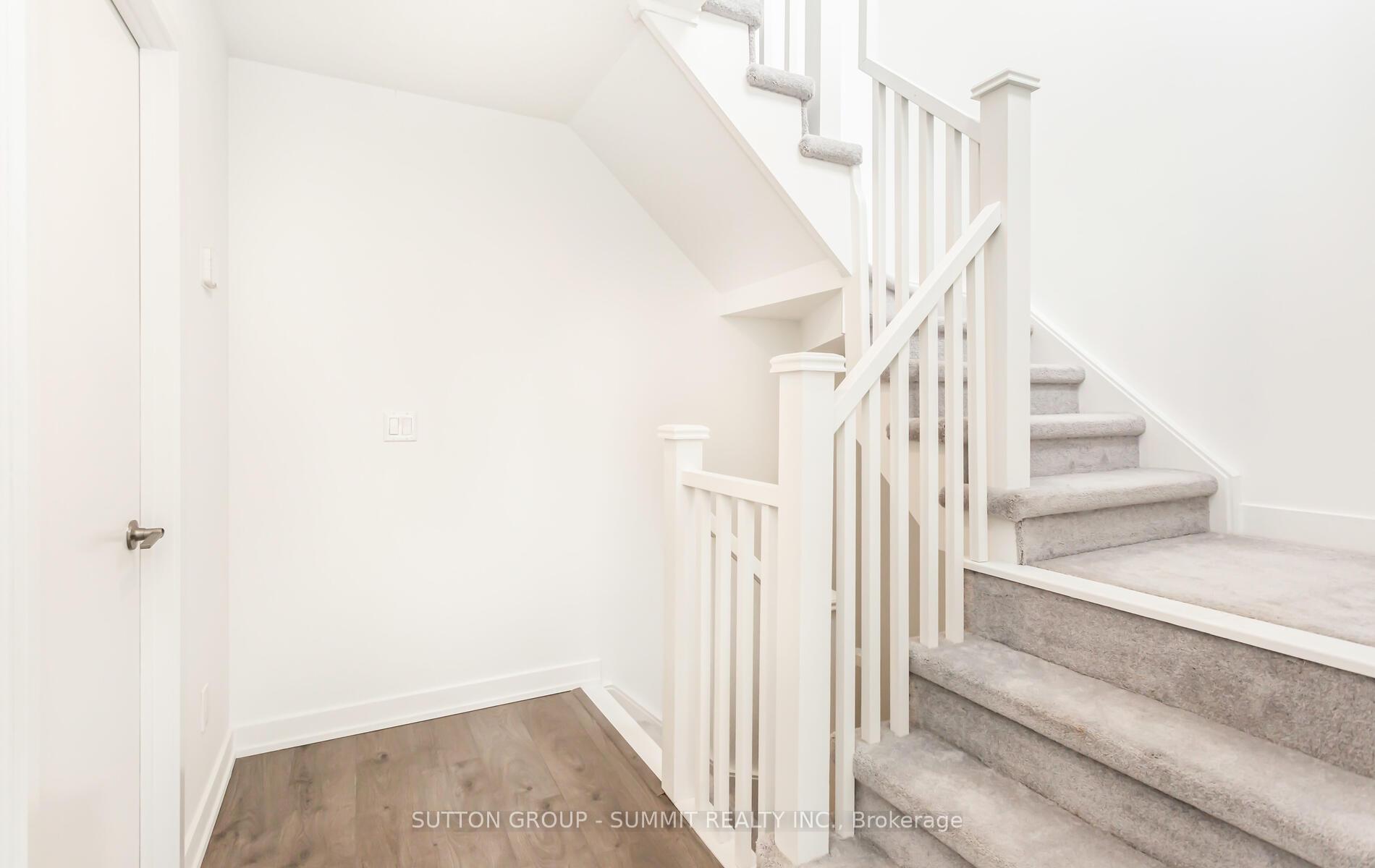 Photo 7 of Unit 207, 1137 Cooke Boulevard, Burlington, LaSalle — HOMEH