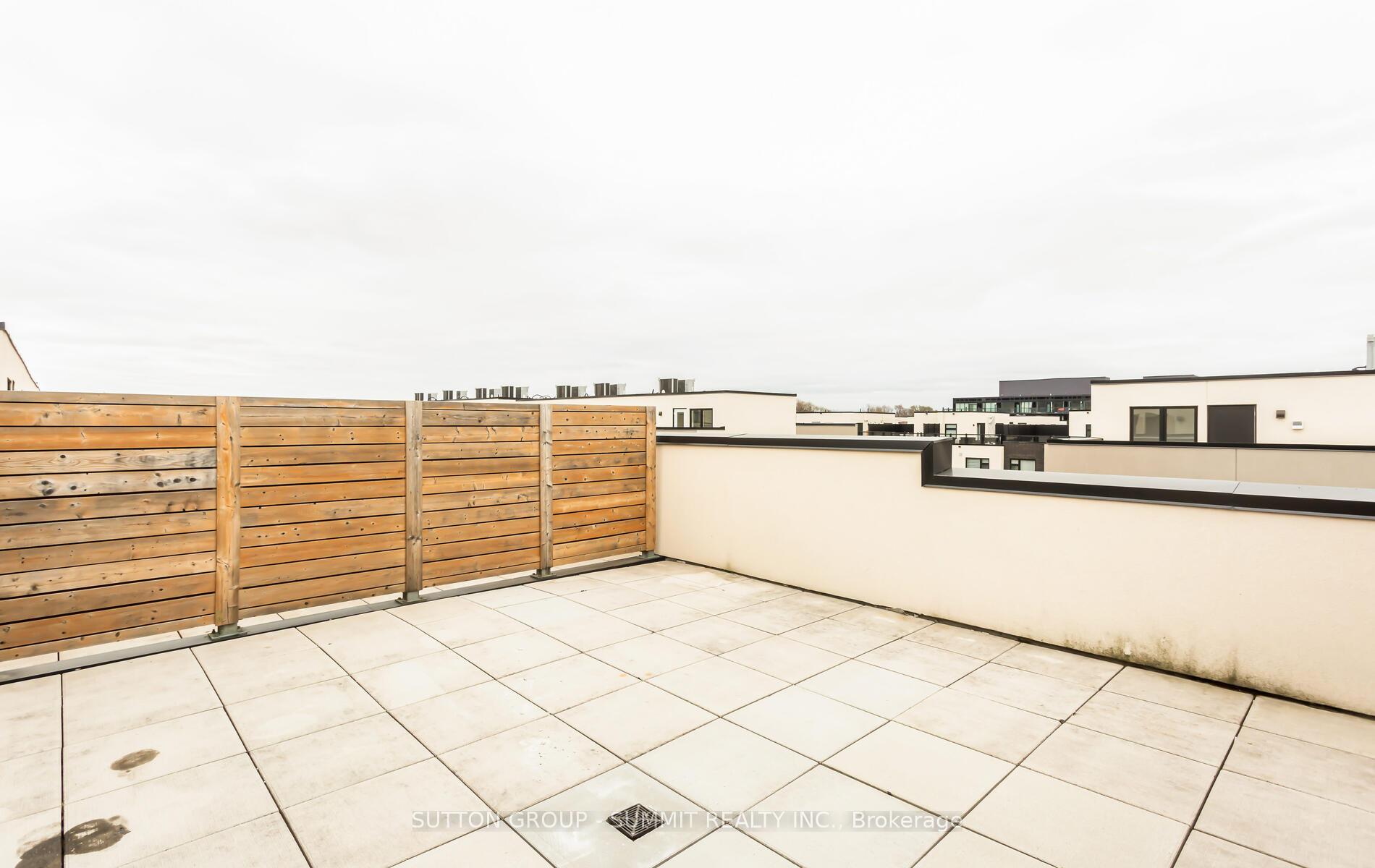 Photo 15 of Unit 207, 1137 Cooke Boulevard, Burlington, LaSalle — HOMEH