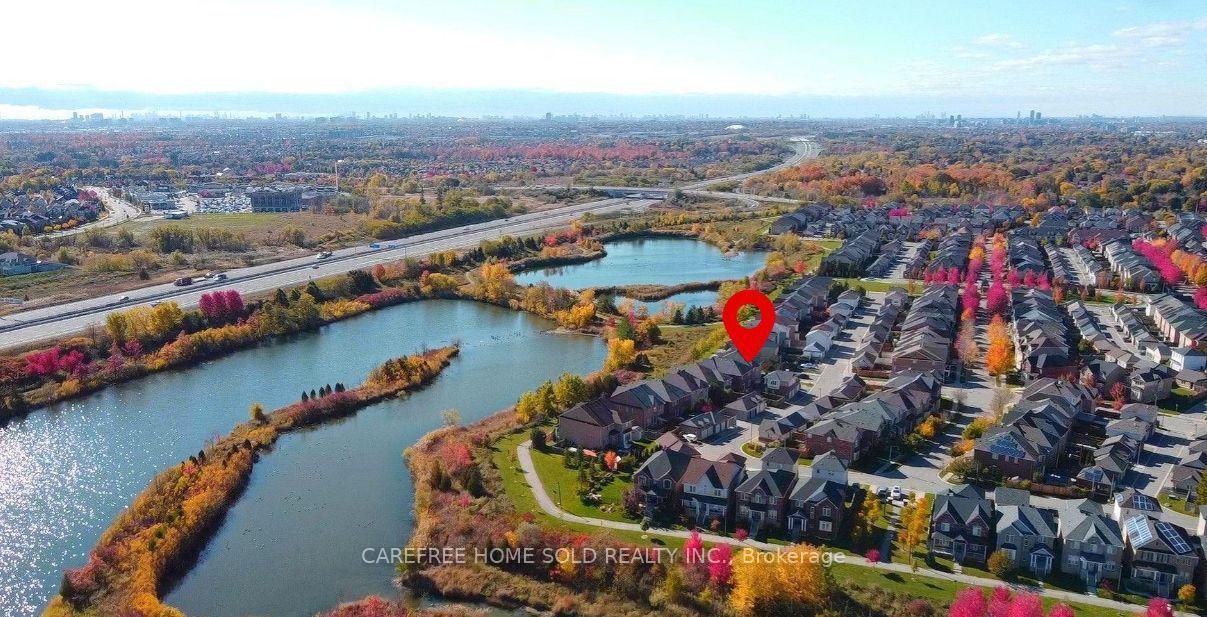Photo 3 of 33 Oakmoor Lane, Markham, Cornell — HOMEH