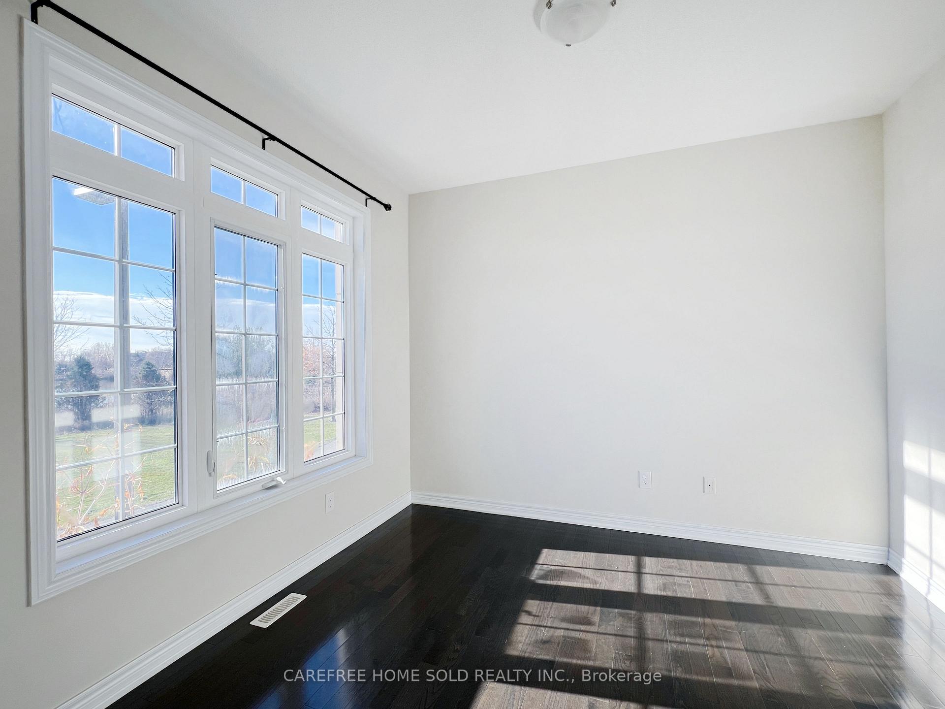 Photo 13 of 33 Oakmoor Lane, Markham, Cornell — HOMEH