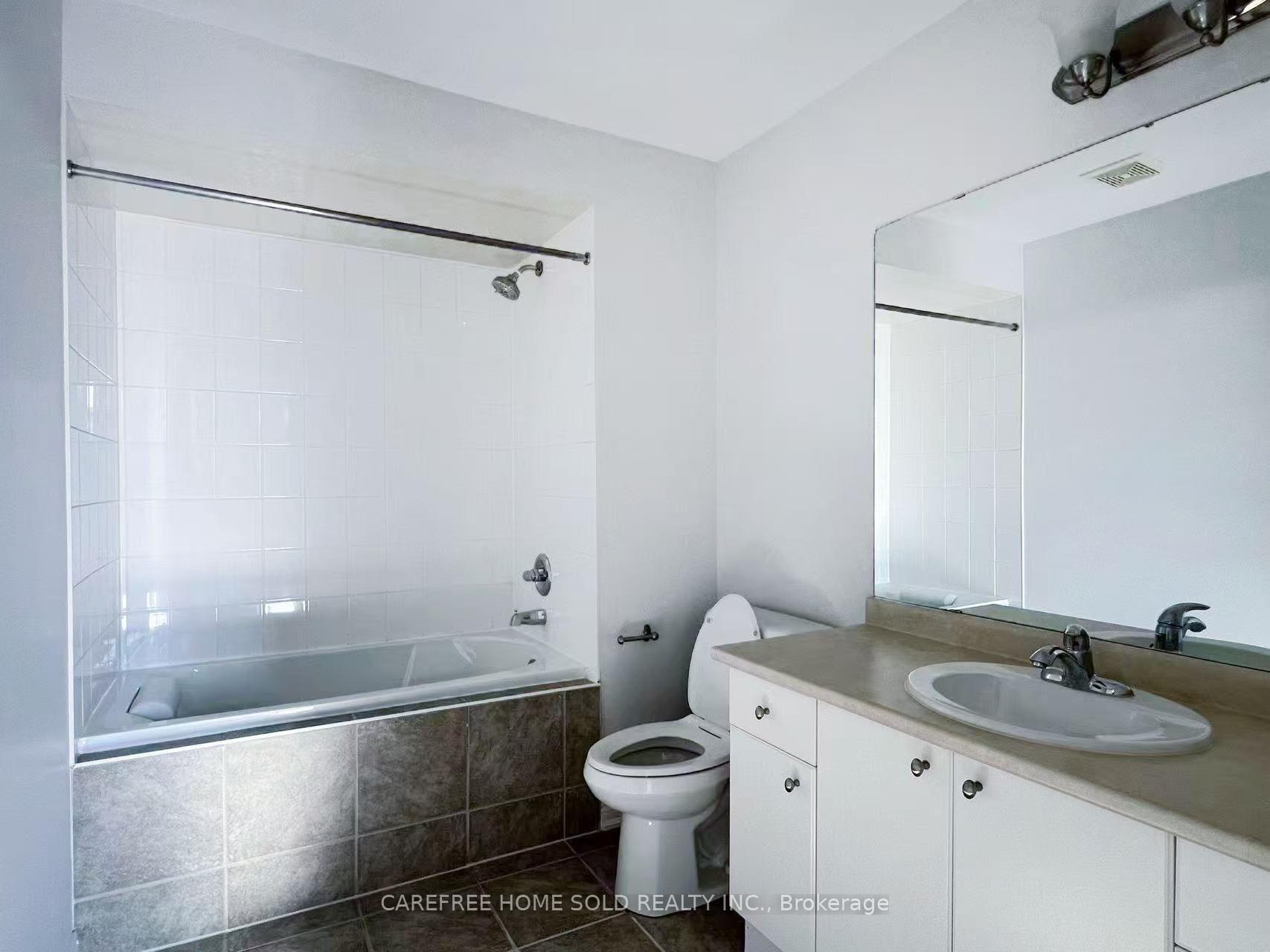 Photo 21 of 33 Oakmoor Lane, Markham, Cornell — HOMEH