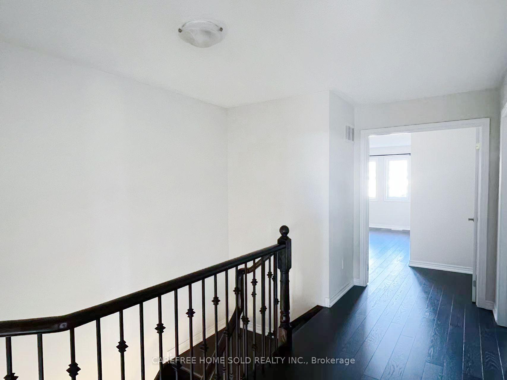 Photo 22 of 33 Oakmoor Lane, Markham, Cornell — HOMEH