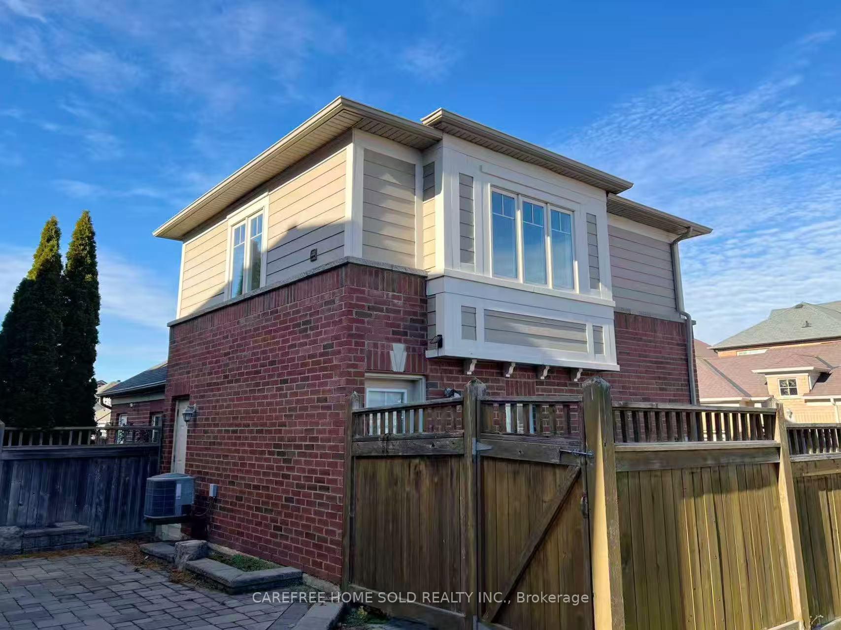 Photo 33 of 33 Oakmoor Lane, Markham, Cornell — HOMEH