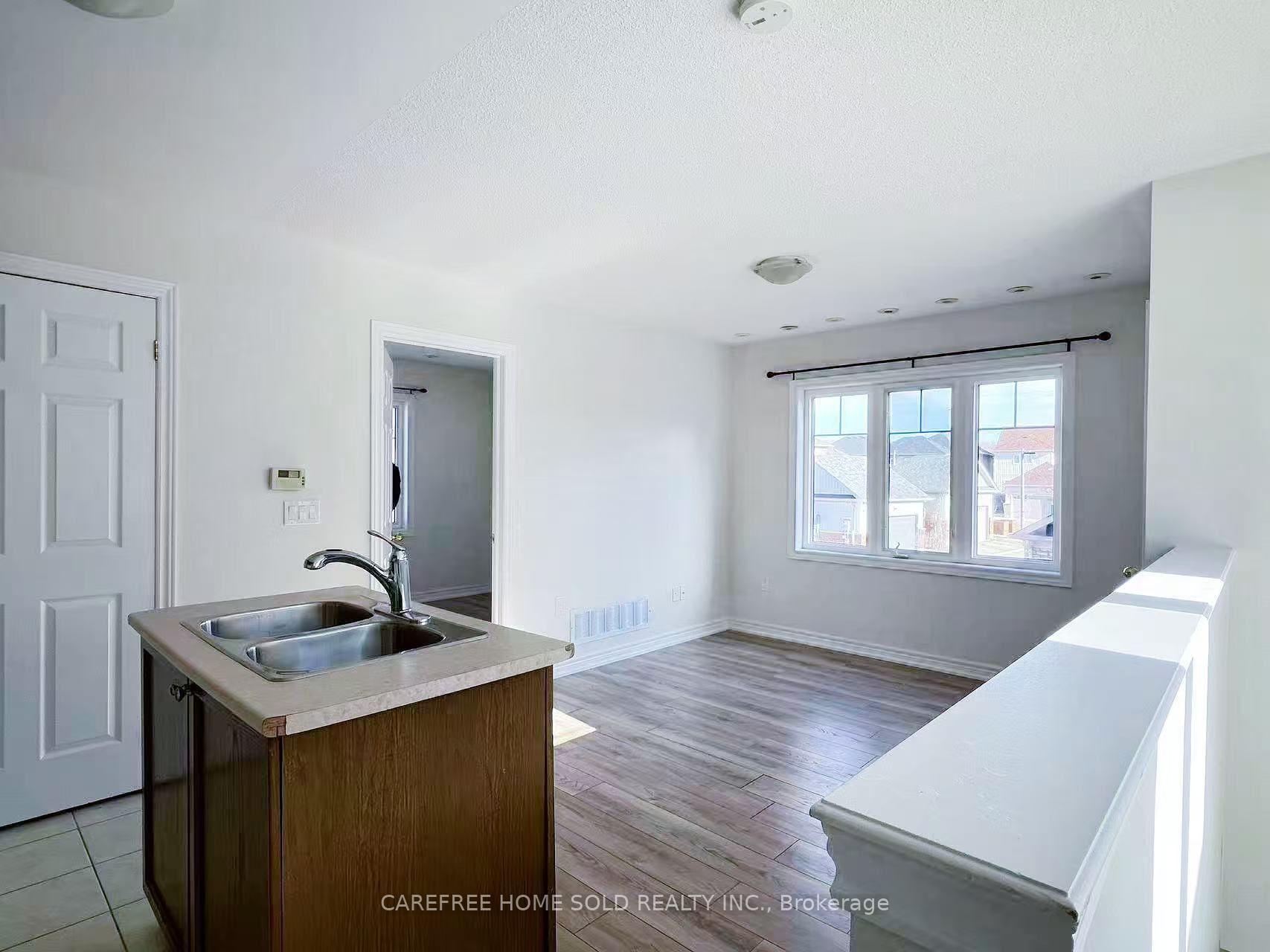 Photo 36 of 33 Oakmoor Lane, Markham, Cornell — HOMEH