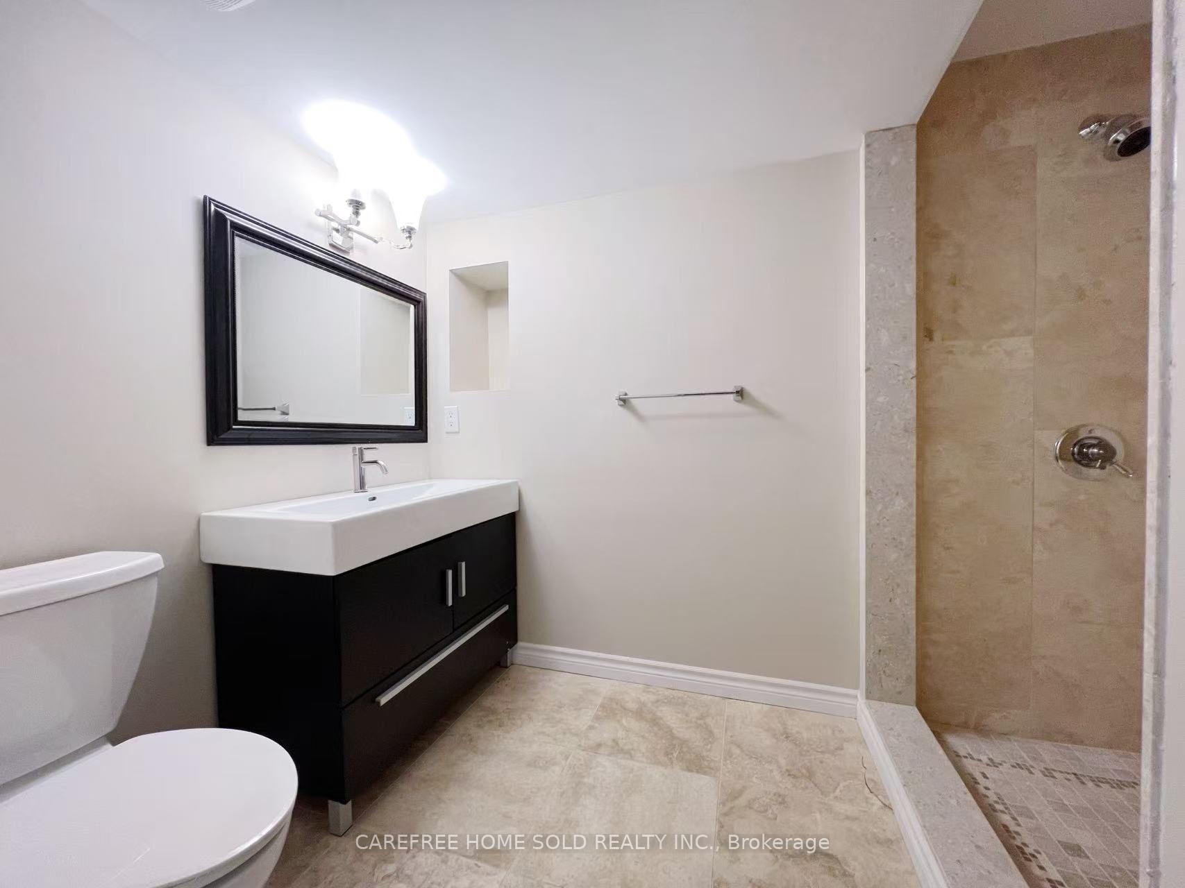 Photo 38 of 33 Oakmoor Lane, Markham, Cornell — HOMEH