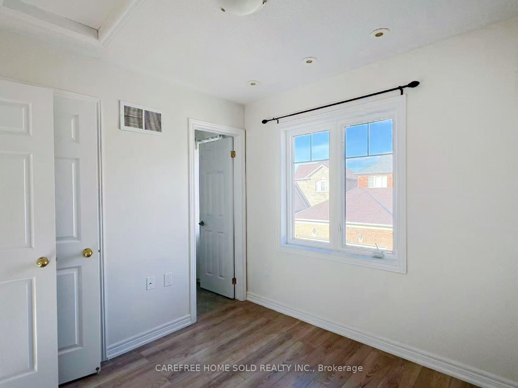 Photo 40 of 33 Oakmoor Lane, Markham, Cornell — HOMEH