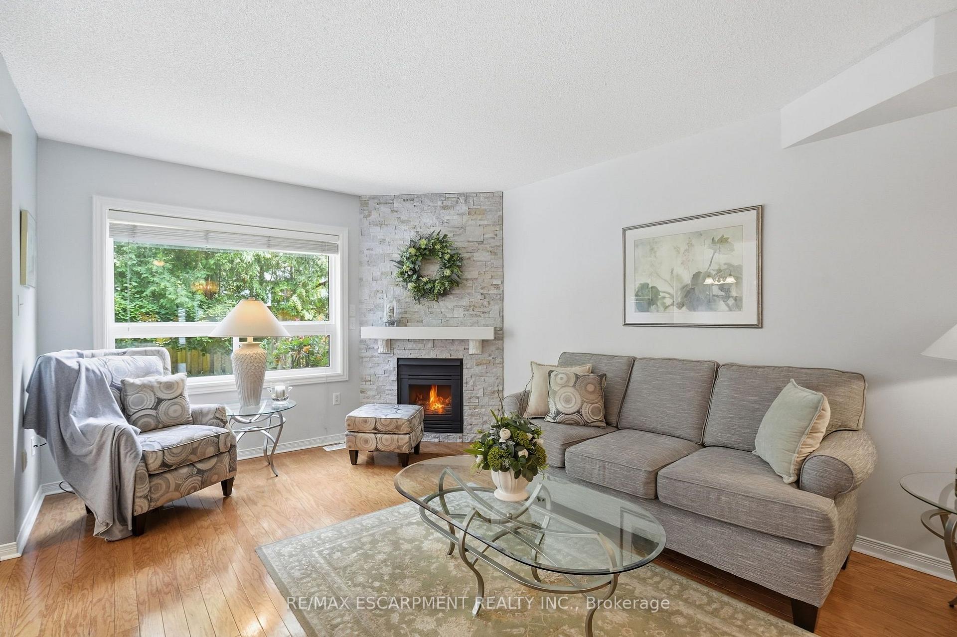 Photo 6 of Unit 9, 819 Upper Paradise Road, Hamilton, Gilkson — HOMEH