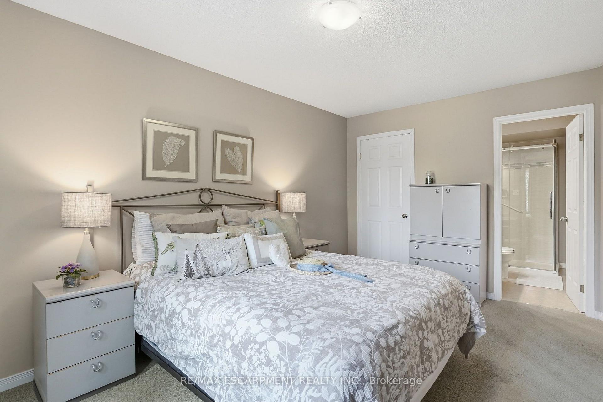 Photo 17 of Unit 9, 819 Upper Paradise Road, Hamilton, Gilkson — HOMEH