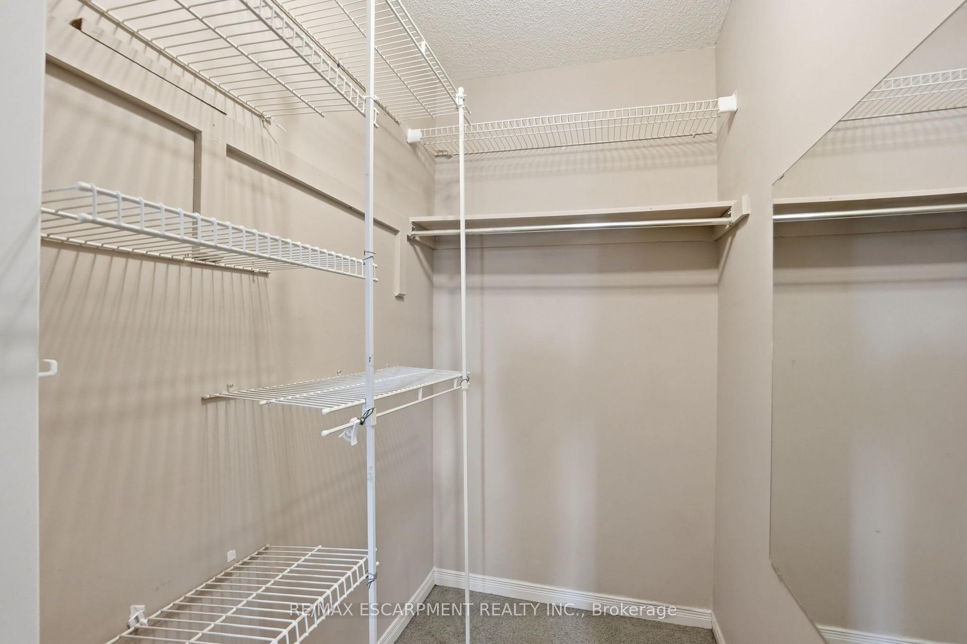 Photo 18 of Unit 9, 819 Upper Paradise Road, Hamilton, Gilkson — HOMEH