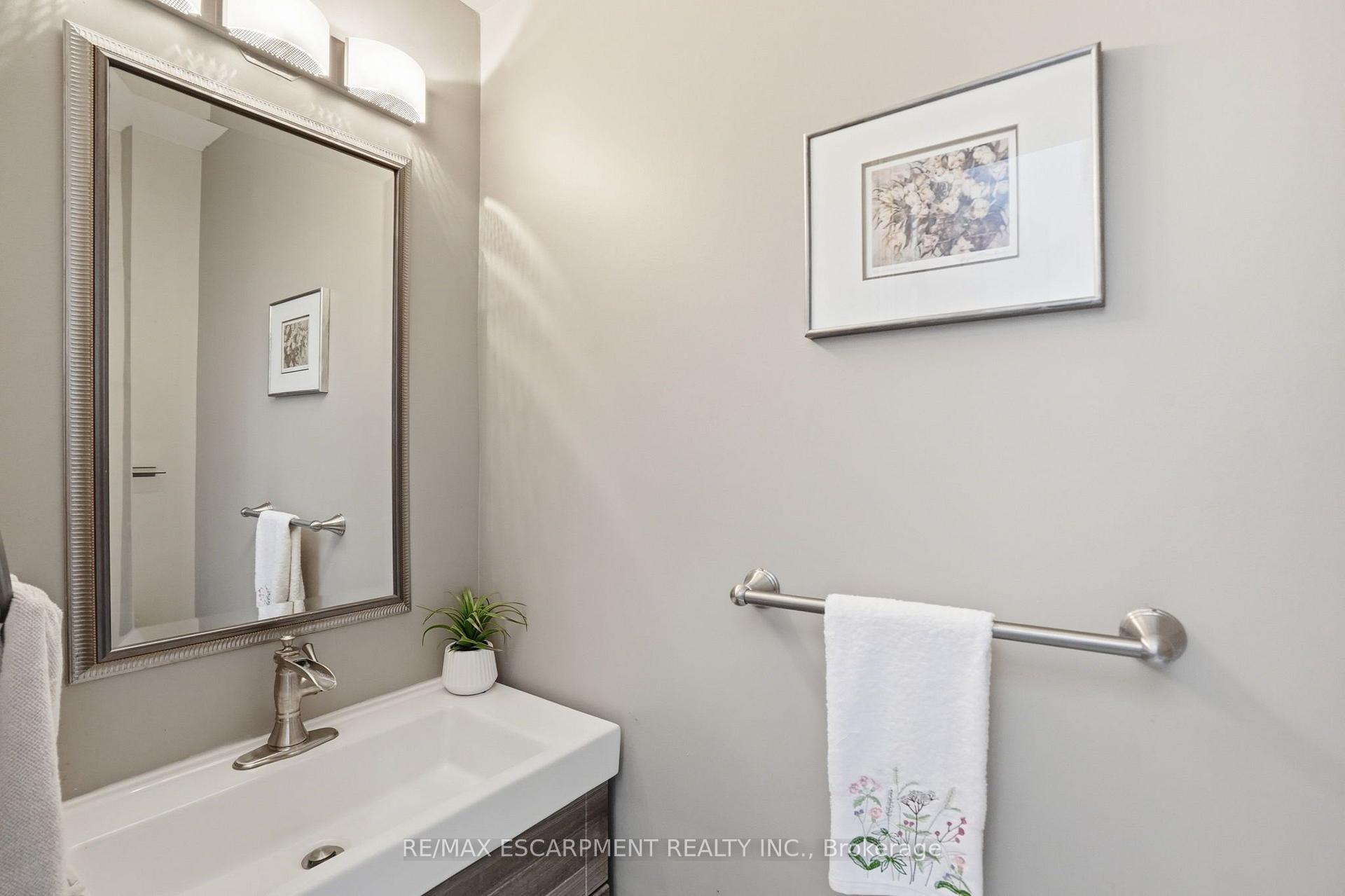 Photo 23 of Unit 9, 819 Upper Paradise Road, Hamilton, Gilkson — HOMEH