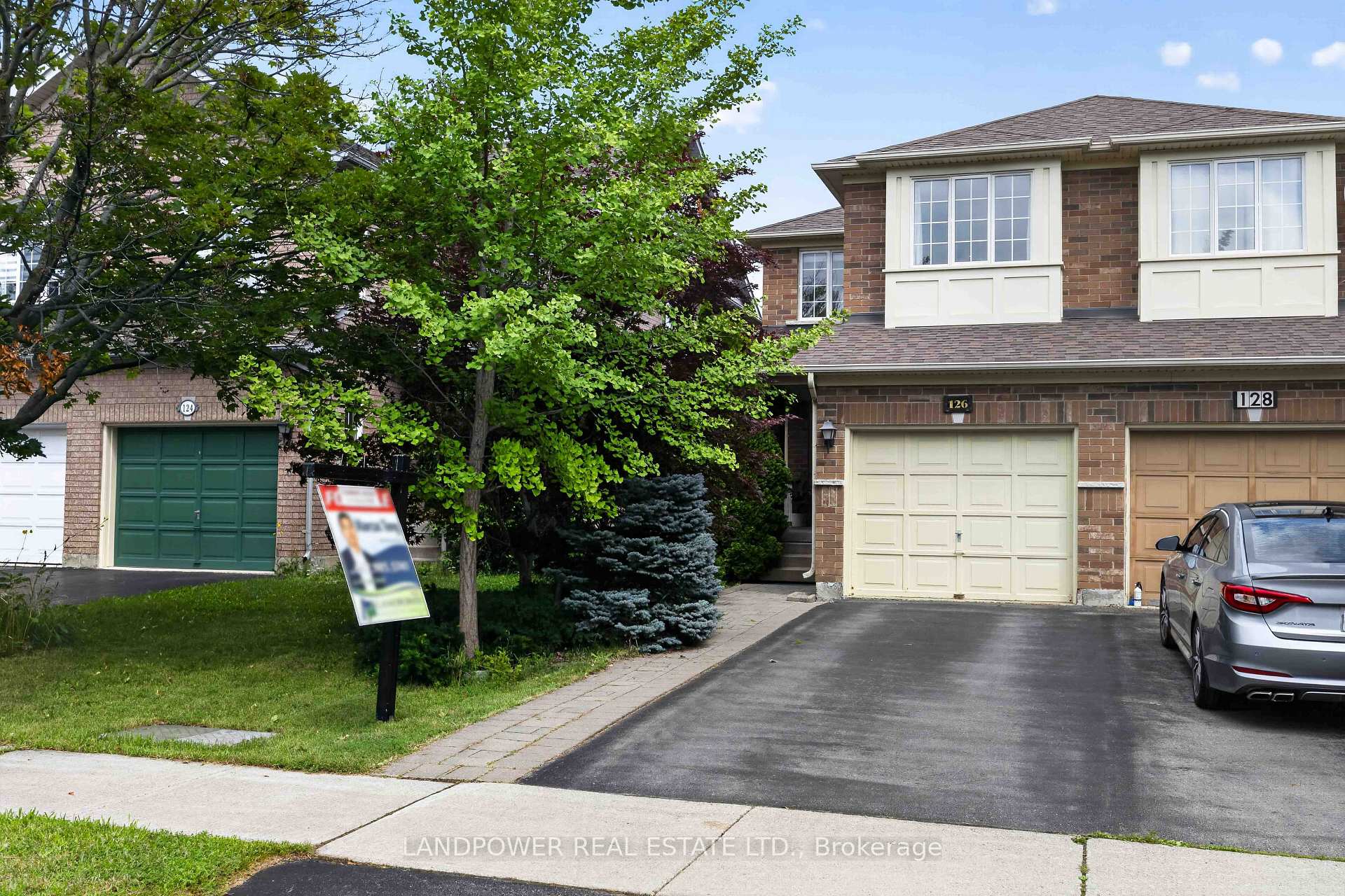 Photo 1 of 126 Rideau Drive, Richmond Hill, Langstaff — HOMEH