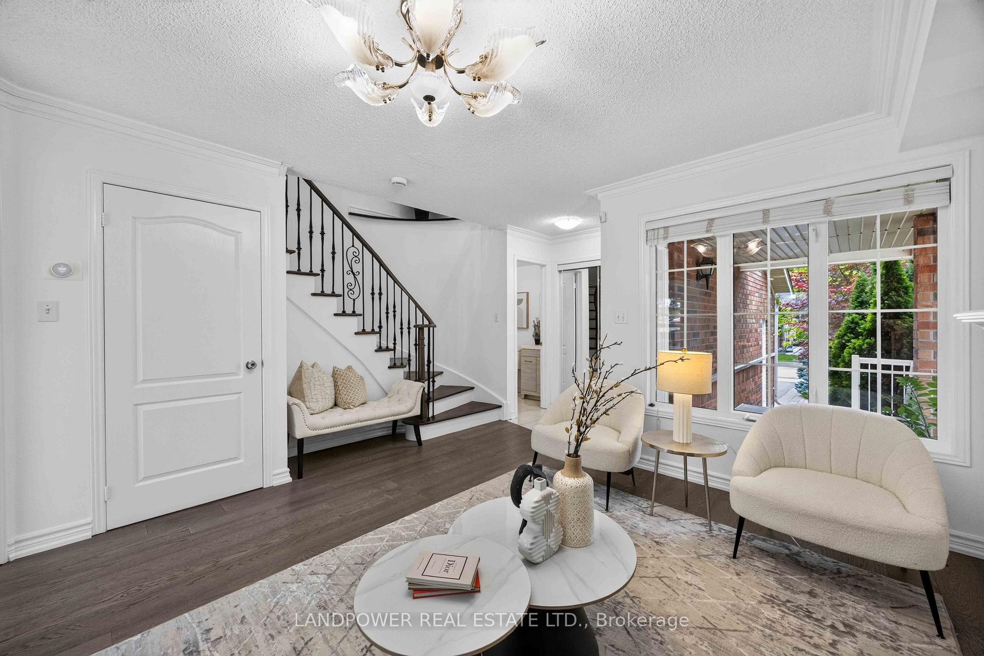 Photo 14 of 126 Rideau Drive, Richmond Hill, Langstaff — HOMEH