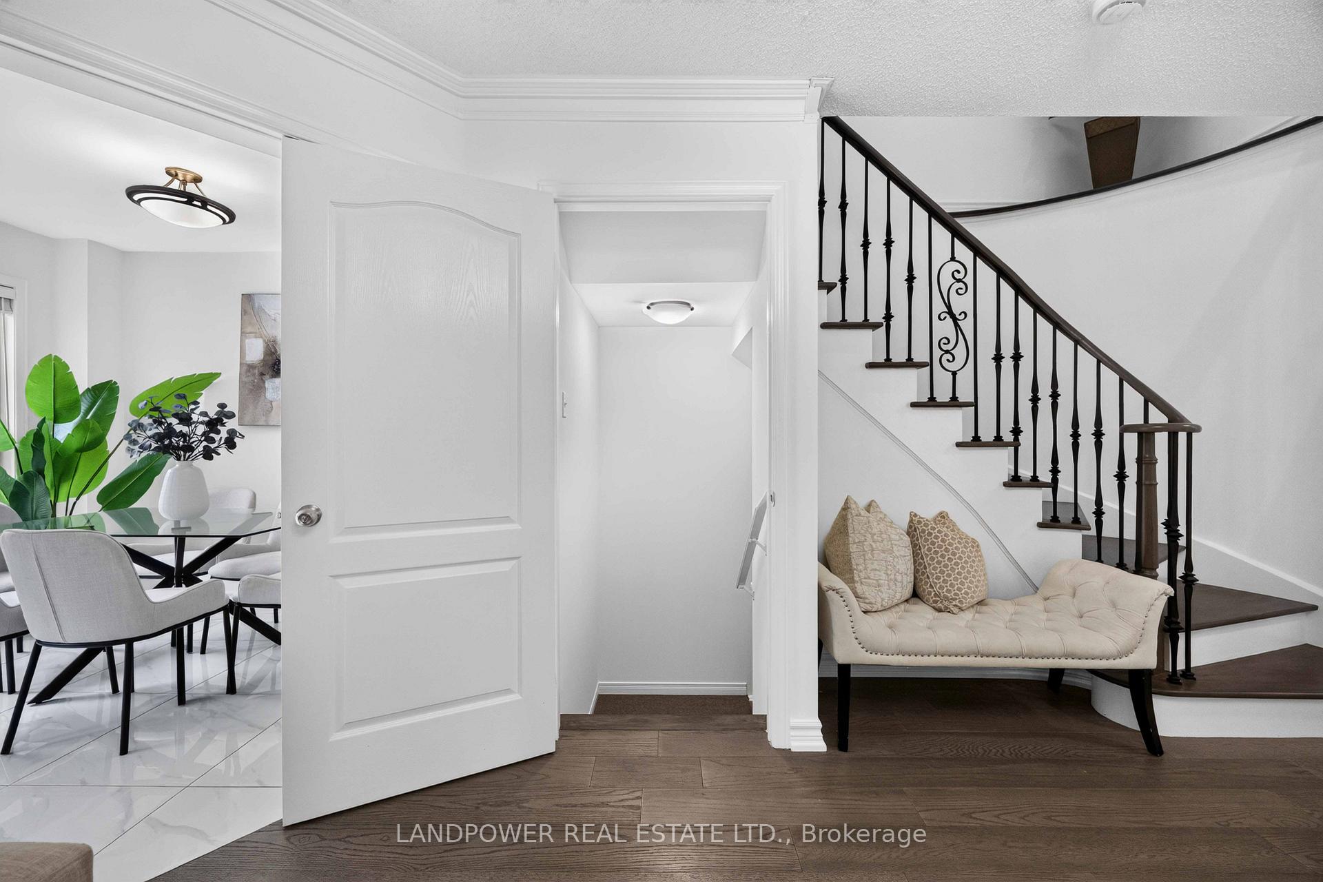 Photo 25 of 126 Rideau Drive, Richmond Hill, Langstaff — HOMEH