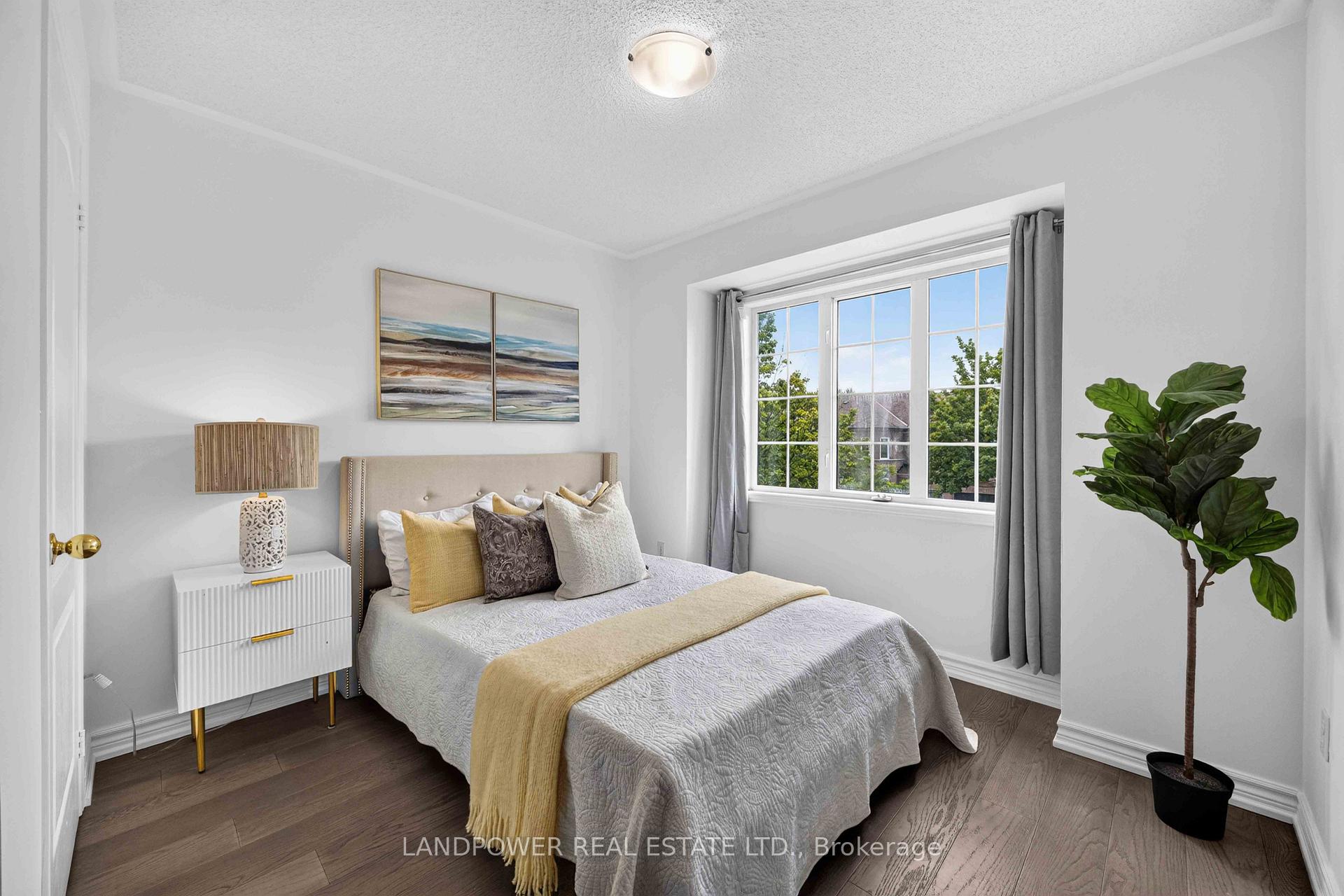 Photo 35 of 126 Rideau Drive, Richmond Hill, Langstaff — HOMEH