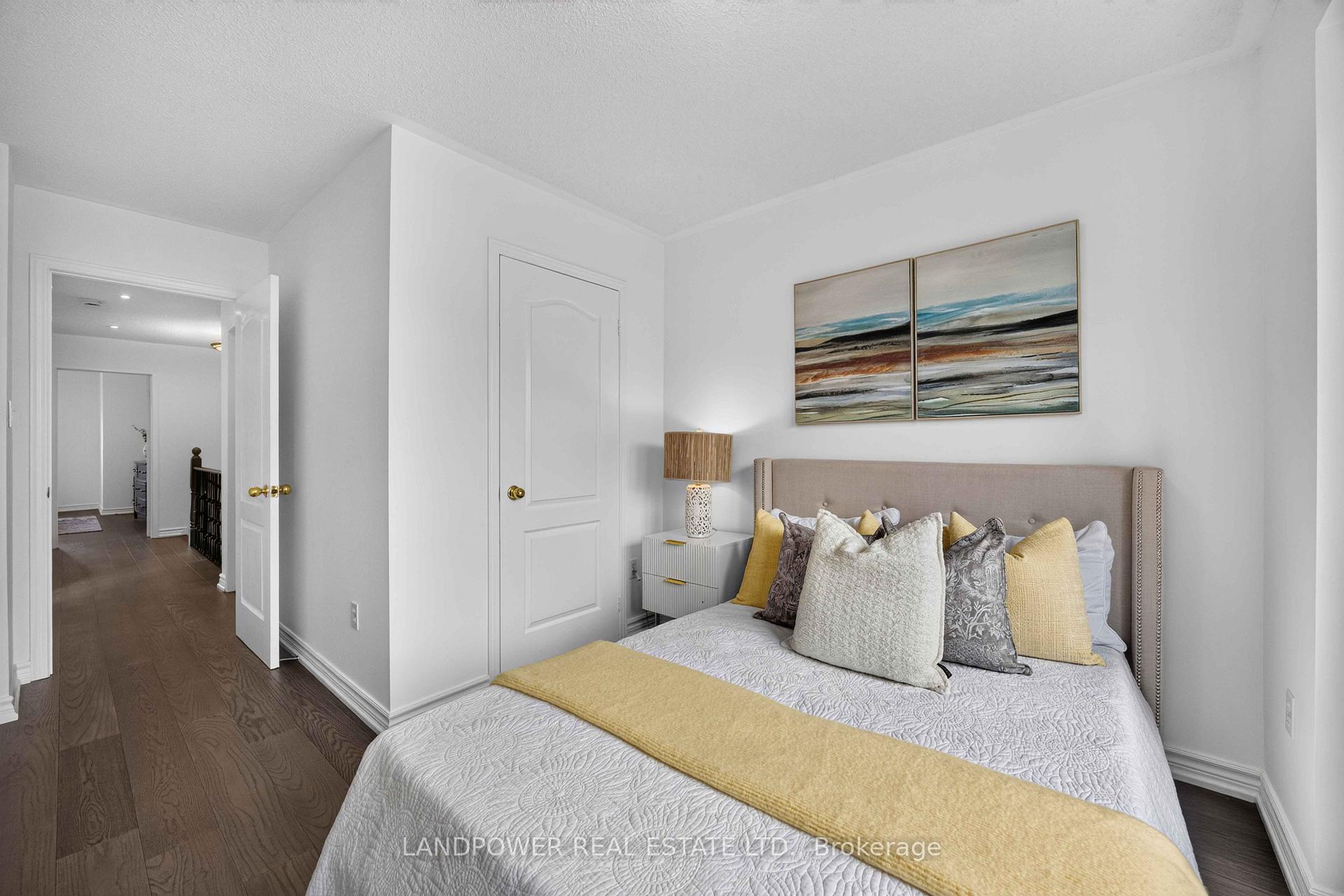 Photo 37 of 126 Rideau Drive, Richmond Hill, Langstaff — HOMEH