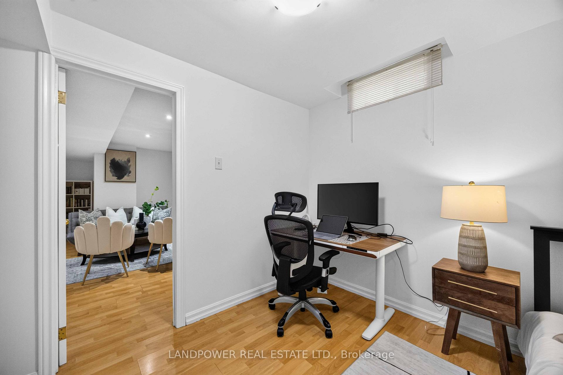 Photo 43 of 126 Rideau Drive, Richmond Hill, Langstaff — HOMEH