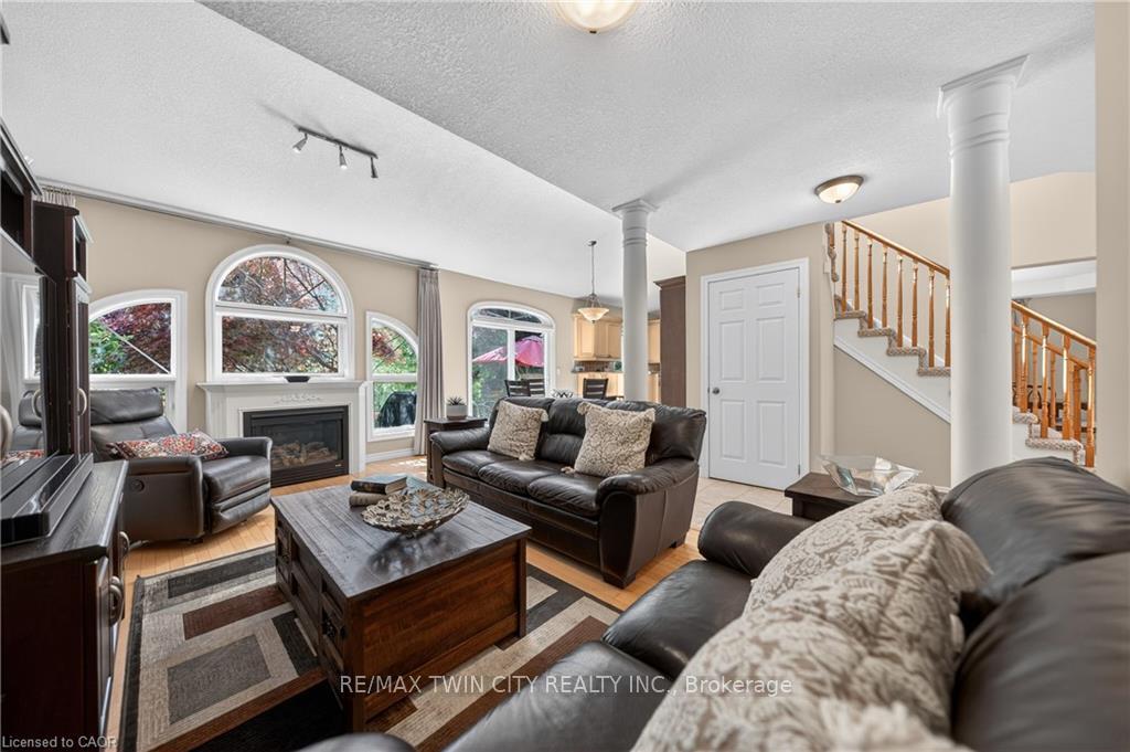 Photo 12 of 211 McNichol Drive, Cambridge, Little's Corners — HOMEH