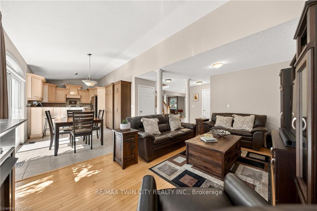 Photo 13 of 211 McNichol Drive, Cambridge, Little's Corners — HOMEH