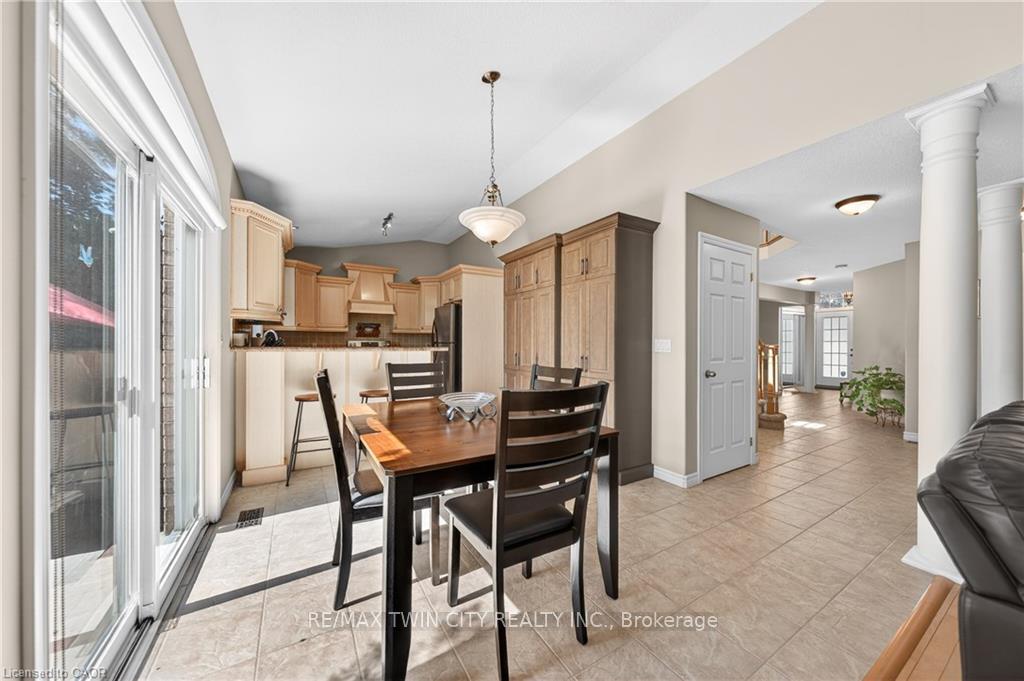 Photo 16 of 211 McNichol Drive, Cambridge, Little's Corners — HOMEH