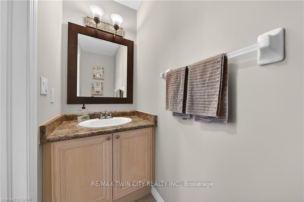 Photo 20 of 211 McNichol Drive, Cambridge, Little's Corners — HOMEH