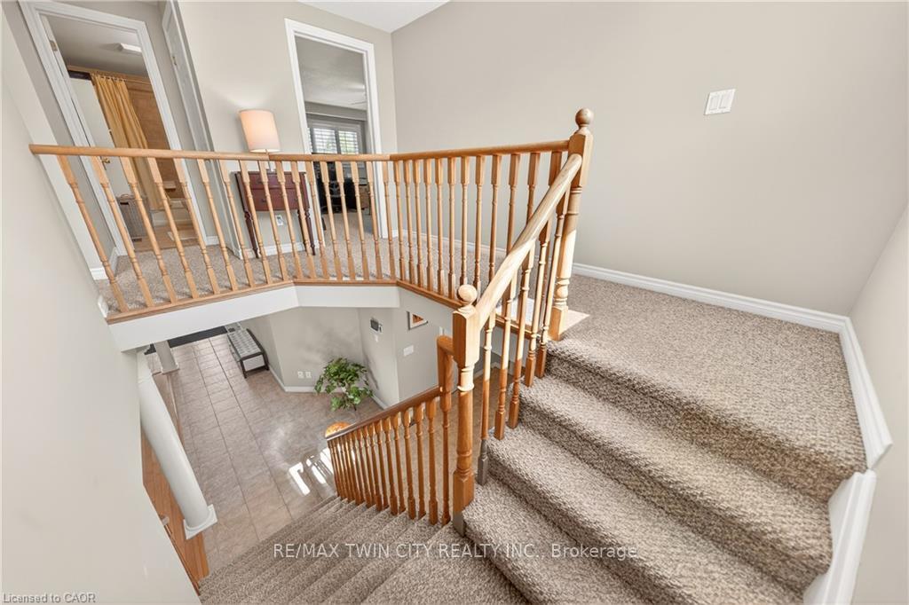 Photo 23 of 211 McNichol Drive, Cambridge, Little's Corners — HOMEH
