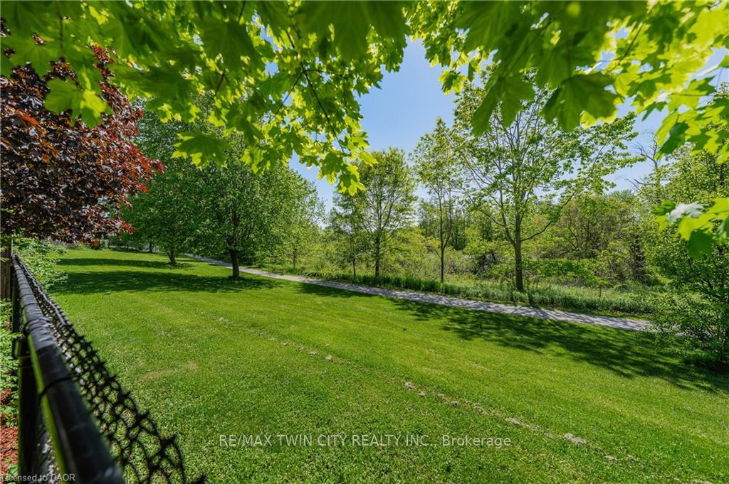 Photo 35 of 211 McNichol Drive, Cambridge, Little's Corners — HOMEH