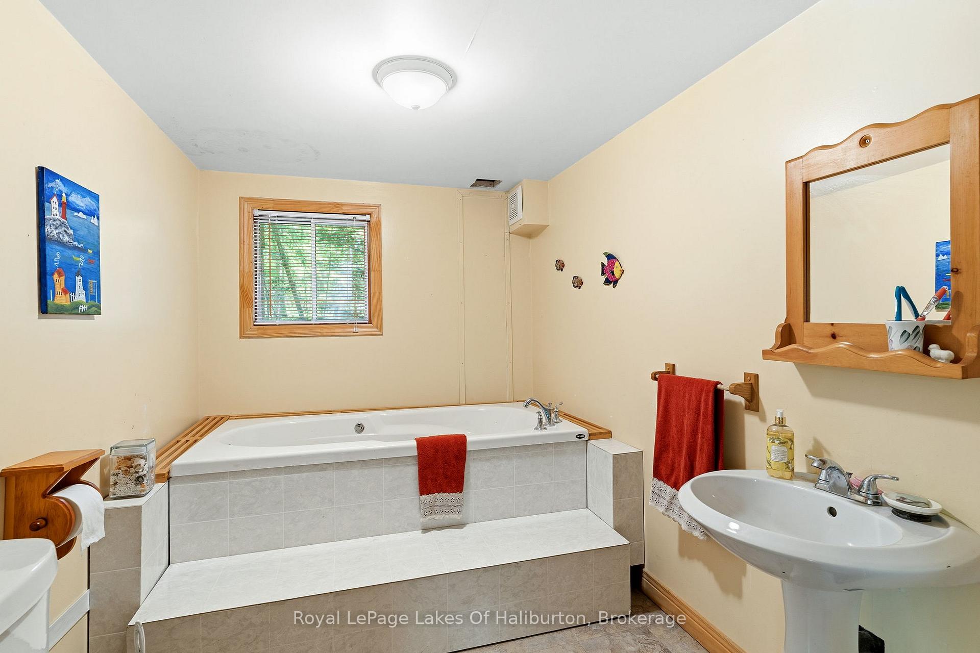 Photo 25 of 1349 Trellis Trail, Minden Hills, Anson — HOMEH