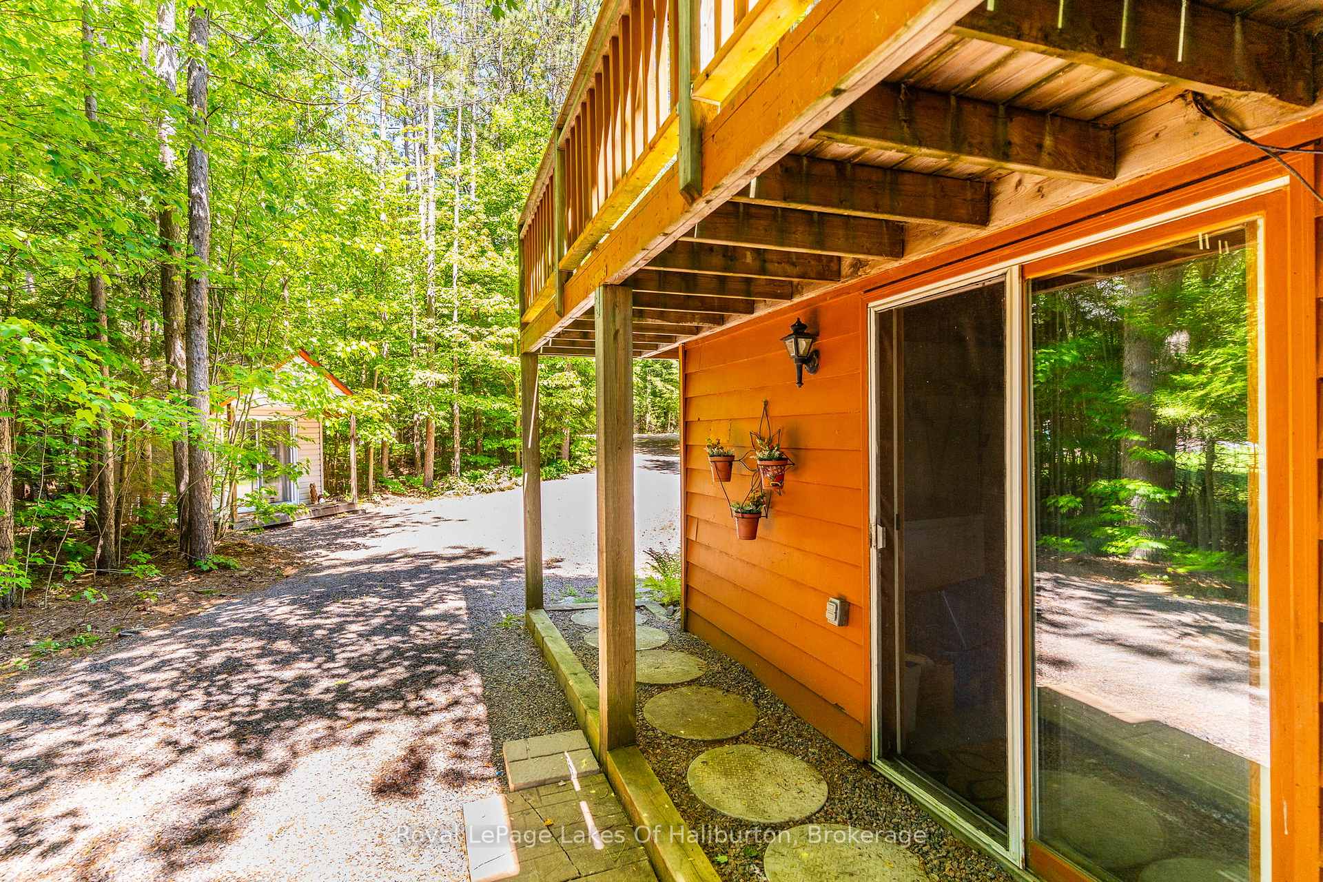 Photo 29 of 1349 Trellis Trail, Minden Hills, Anson — HOMEH