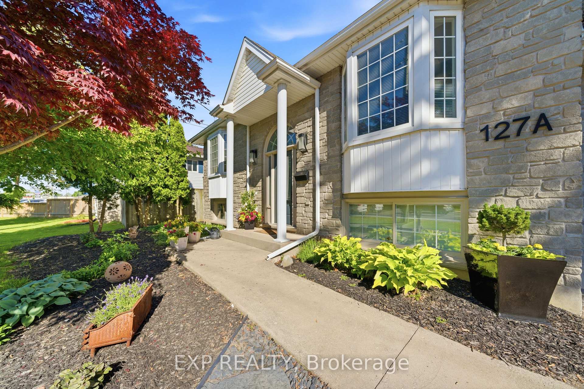 Photo 2 of 127A Lakeshore Road, St. Catharines, Lakeshore — HOMEH