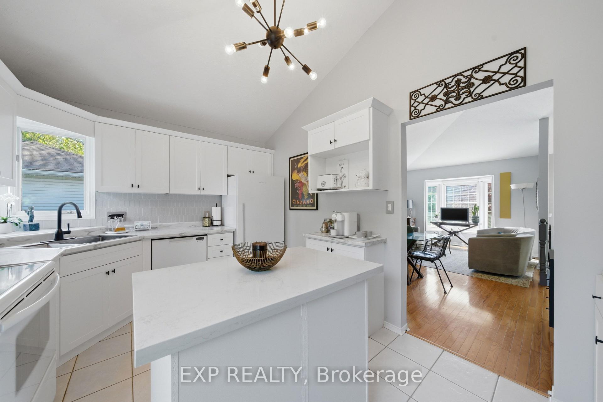 Photo 11 of 127A Lakeshore Road, St. Catharines, Lakeshore — HOMEH